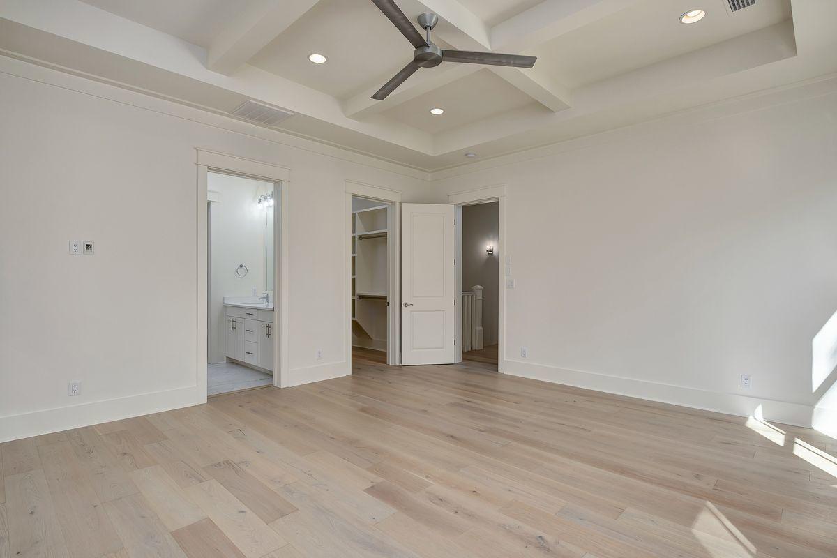 TREETOP VILLAGE - Residential