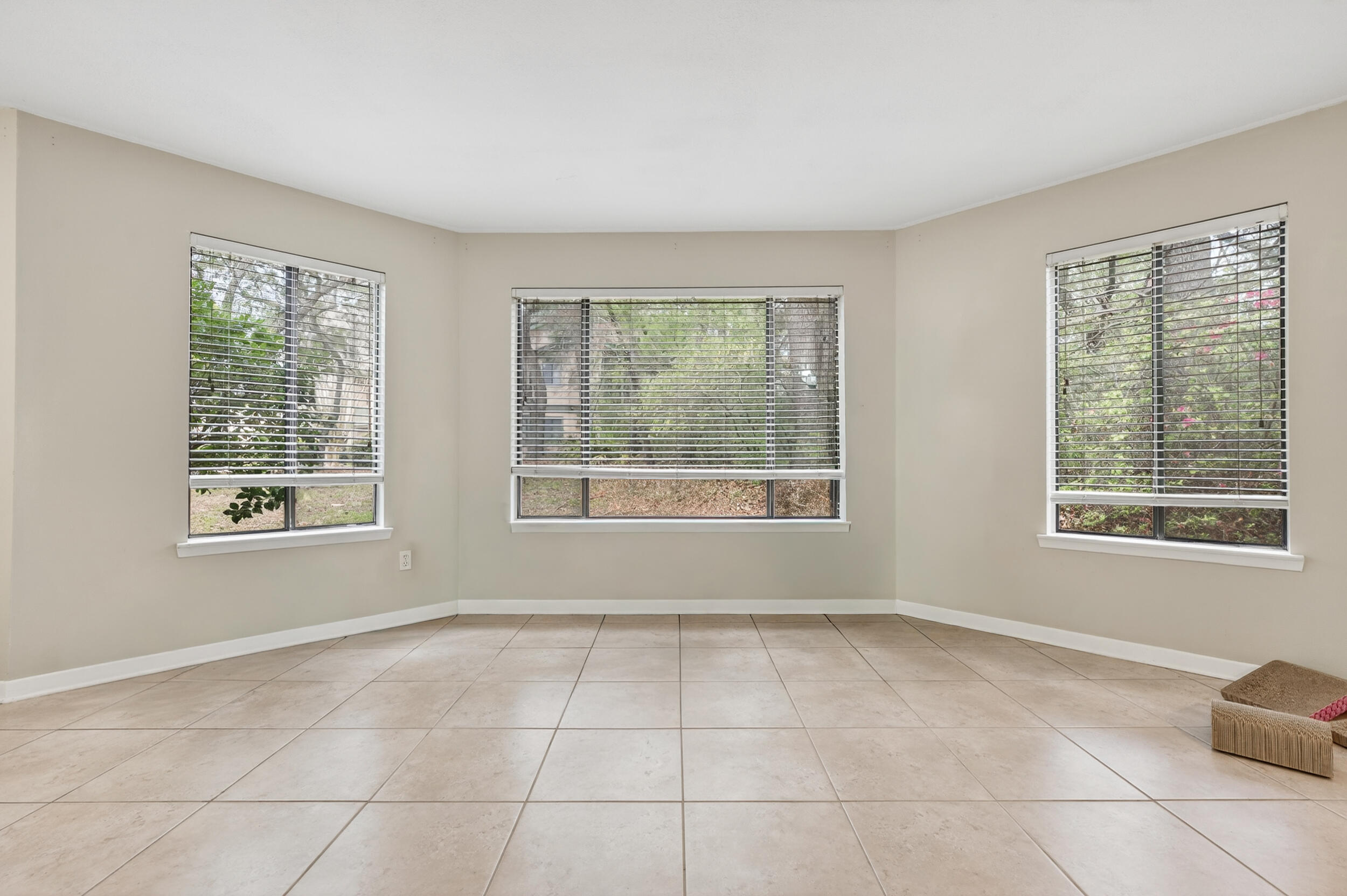 GARDEN OAKS CONDO - Residential