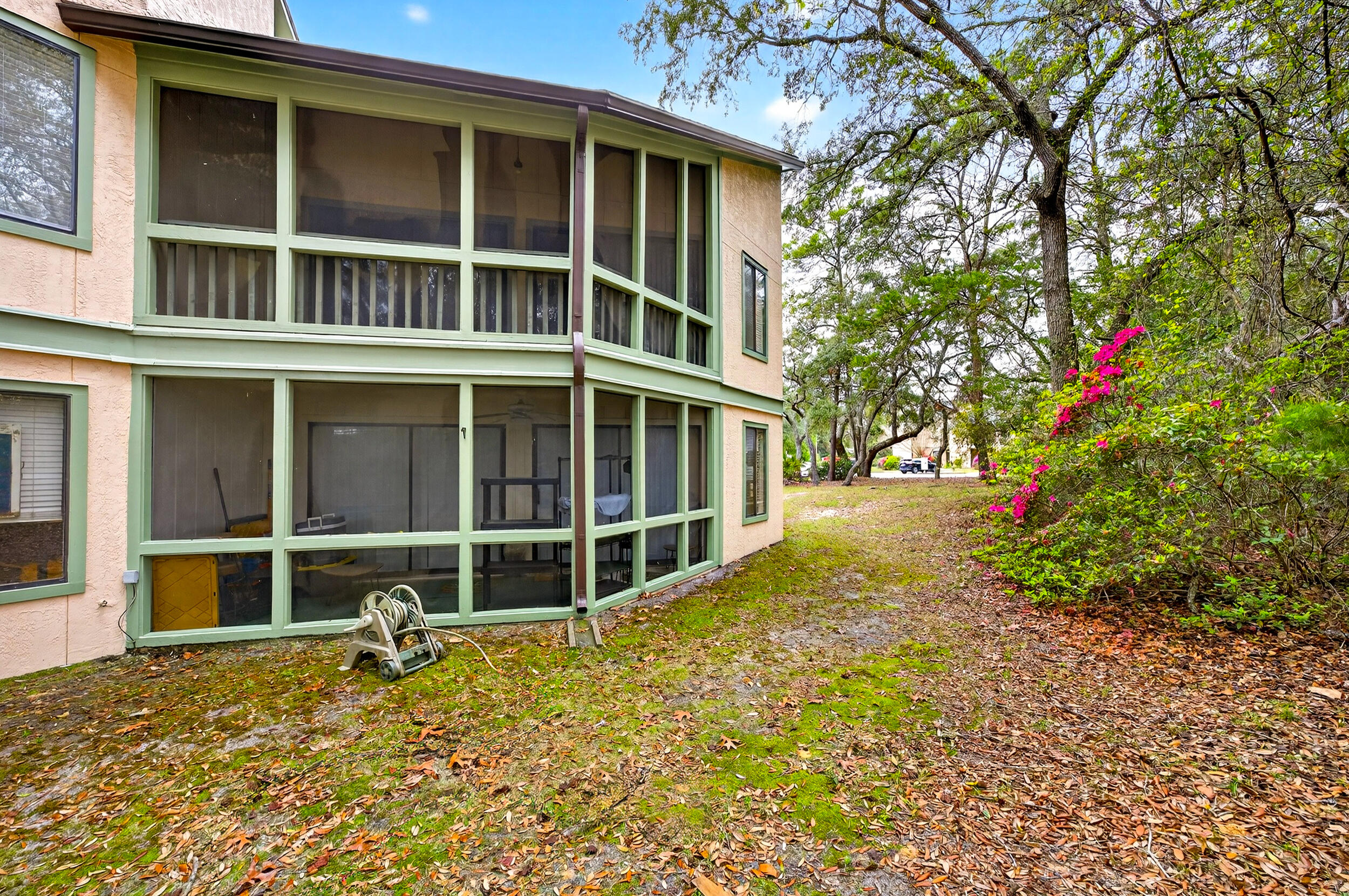 GARDEN OAKS CONDO - Residential