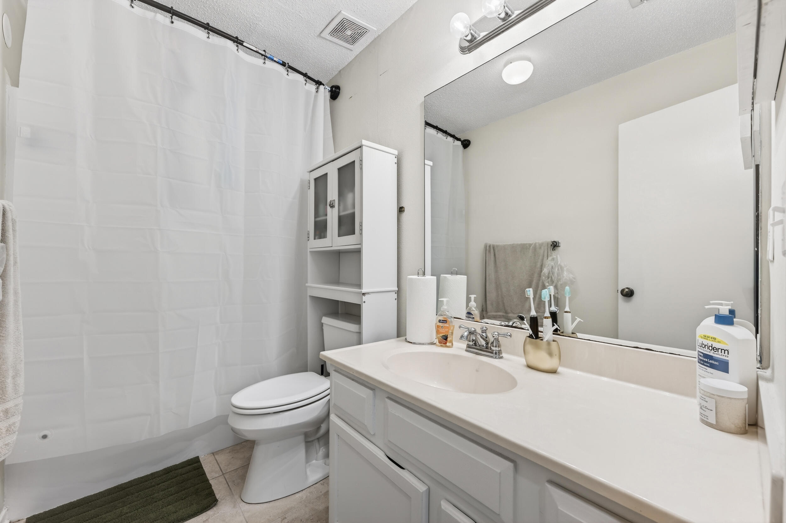 GARDEN OAKS CONDO - Residential