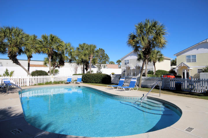 SUMMERLAKE T/H - Residential