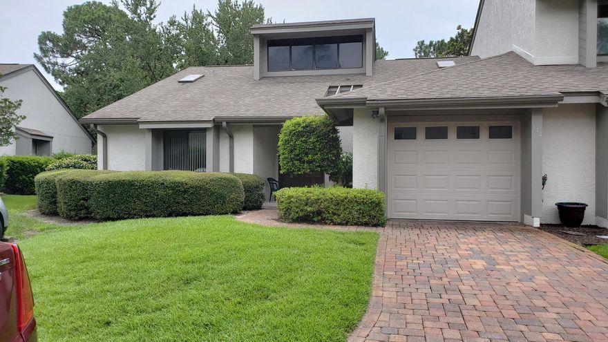 Great one story End Unit Patio home with 1 car garage located in Bluewater Bay on the golf course. Tile flooring throughout with Stainless look Appliances. The Kitchen, Breakfast Nook, Living Room, Master Bedroom and Screened Porch all have views of the golf course. Brick Paver drive way.Great location as it is just minutes to the beaches, shopping, Destin, and Fred Gannon State Park. Great project facilities include tennis, golf, marina, & pools. Owners are licensed Florida Agents. Buyer to verify all information, measurements and demensions.