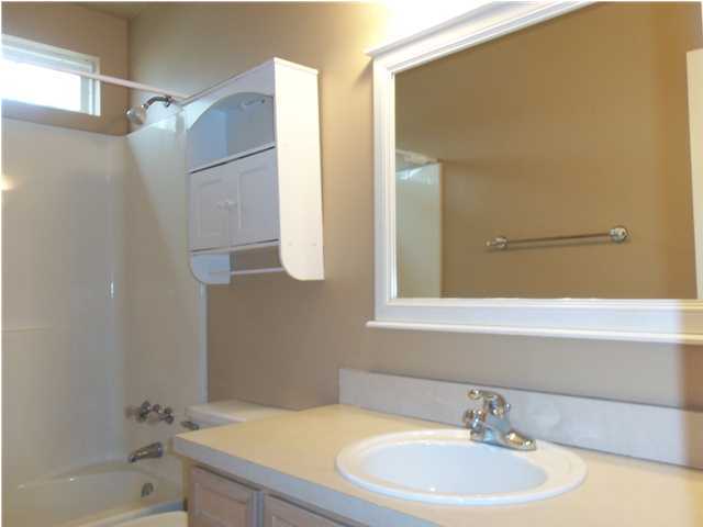 SADDLE CREEK - Residential Lease