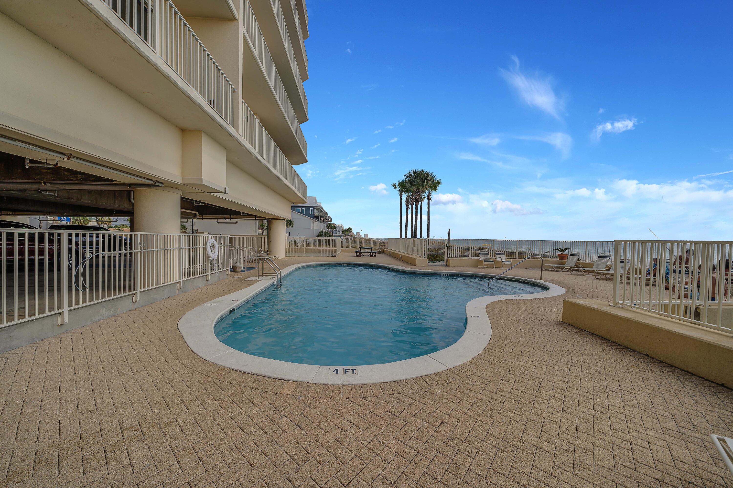 Grande Surf - Residential