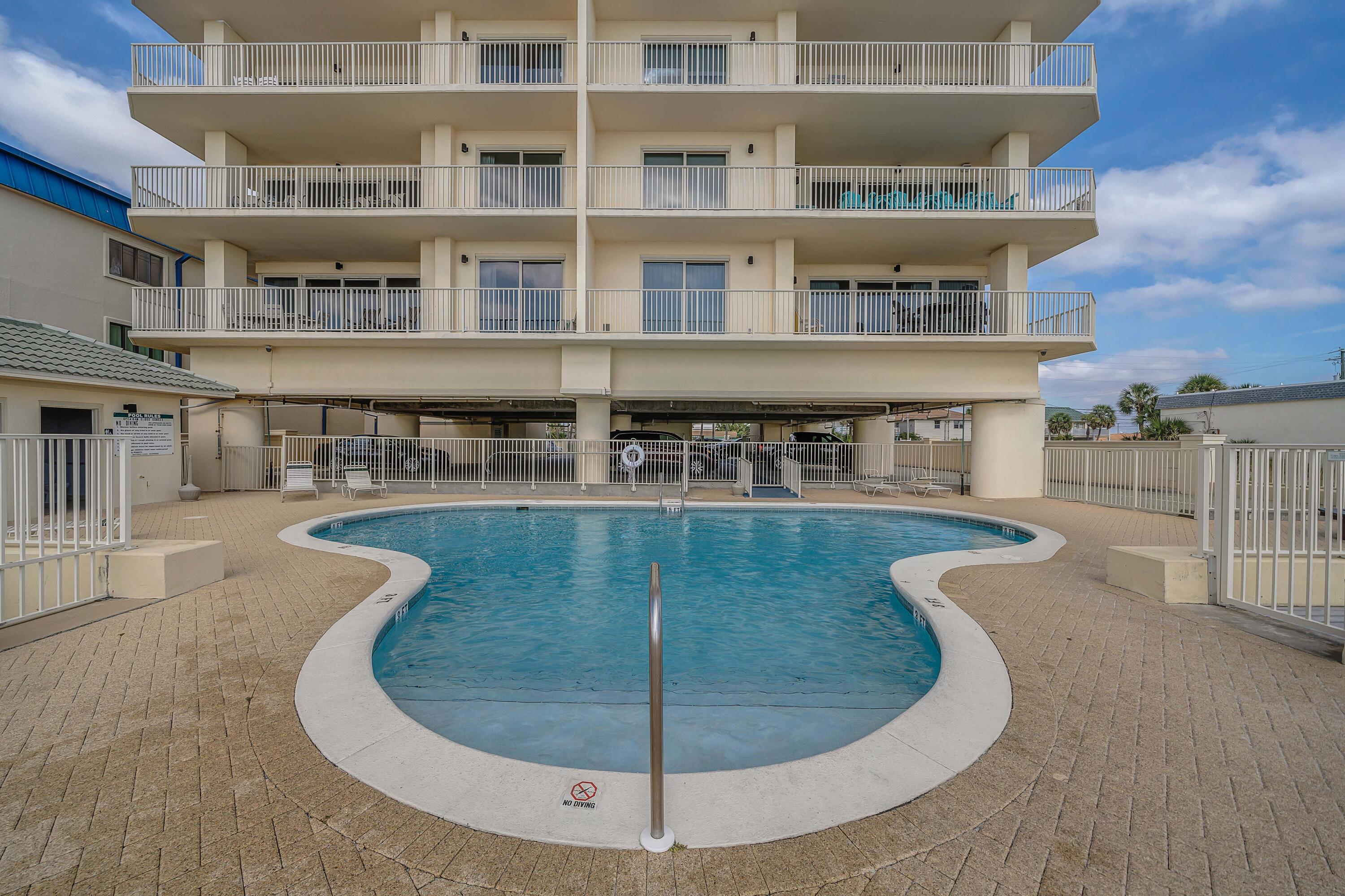 Grande Surf - Residential