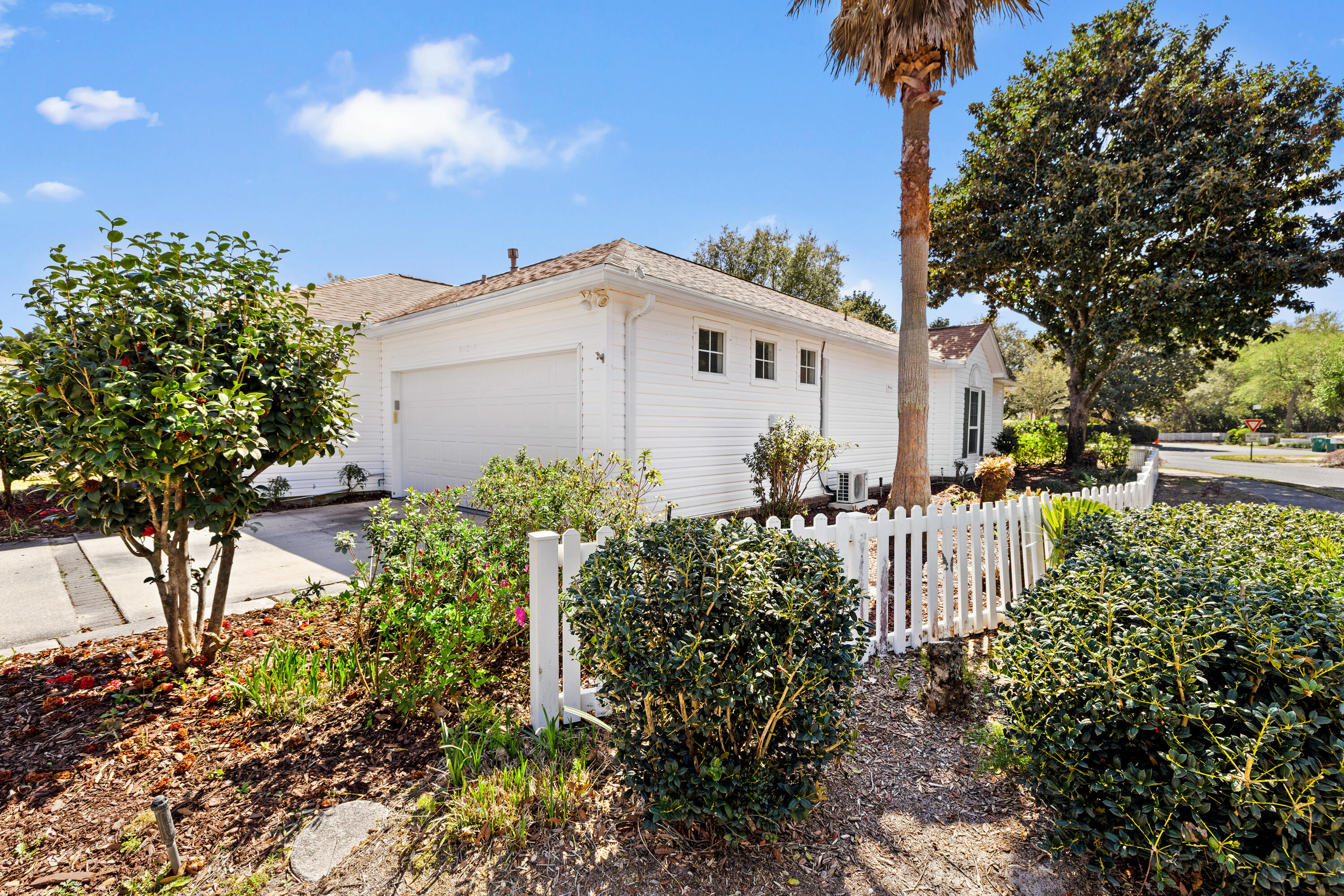MAGNOLIA PLANTATION AT BLUEWATER BAY - Residential