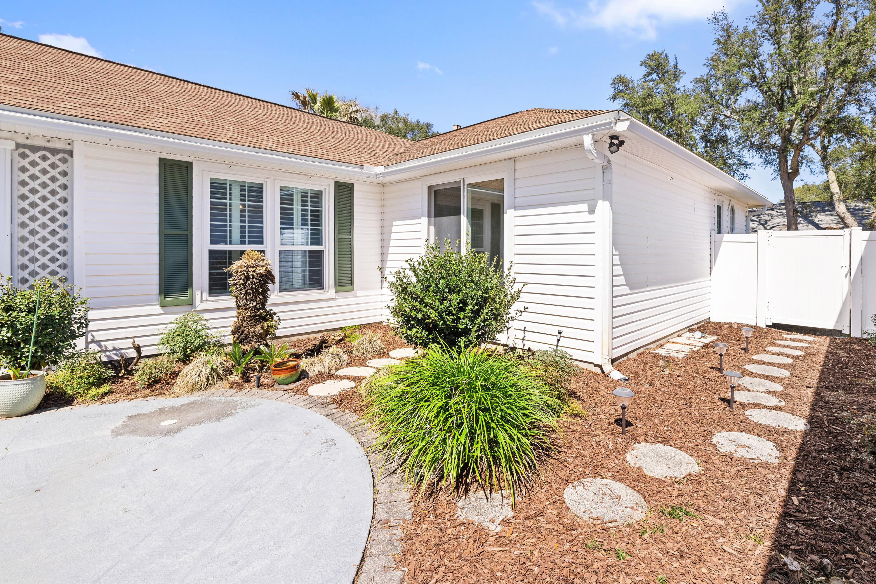 MAGNOLIA PLANTATION AT BLUEWATER BAY - Residential