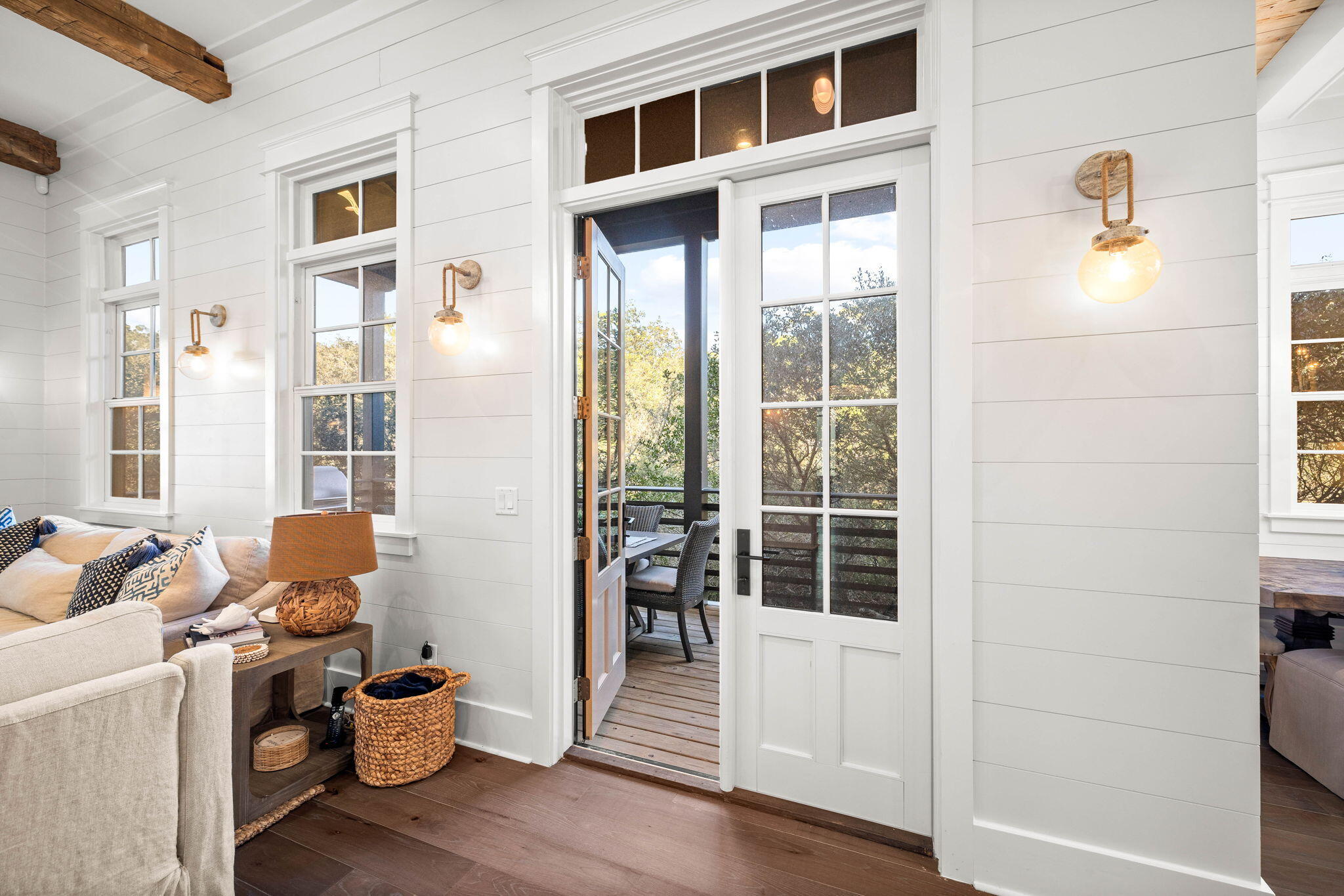 RETREAT THE - Residential