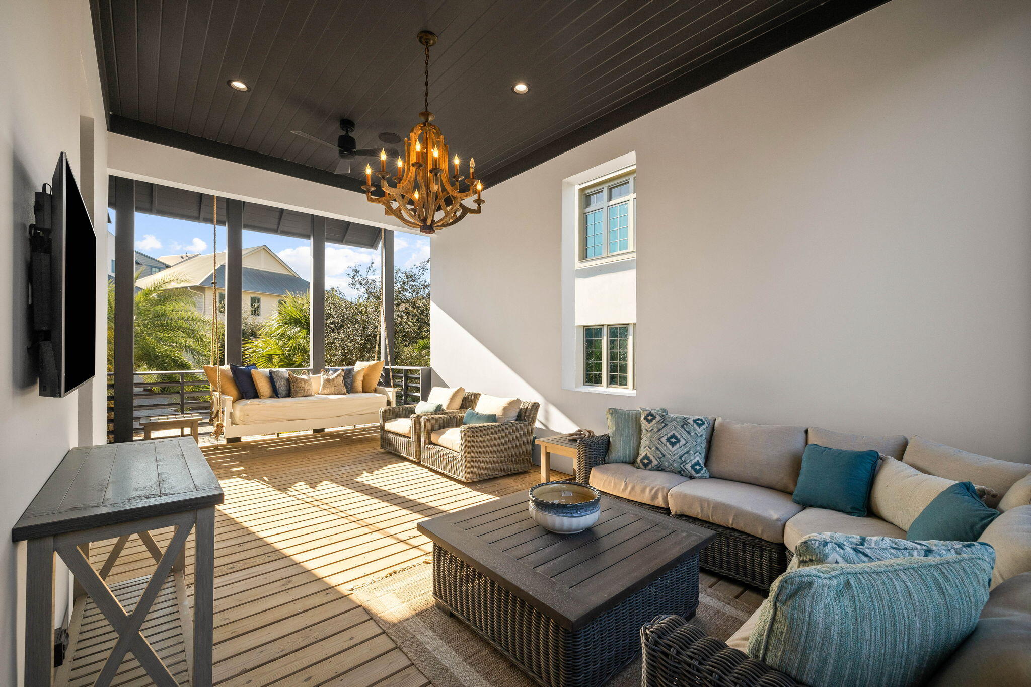 RETREAT THE - Residential