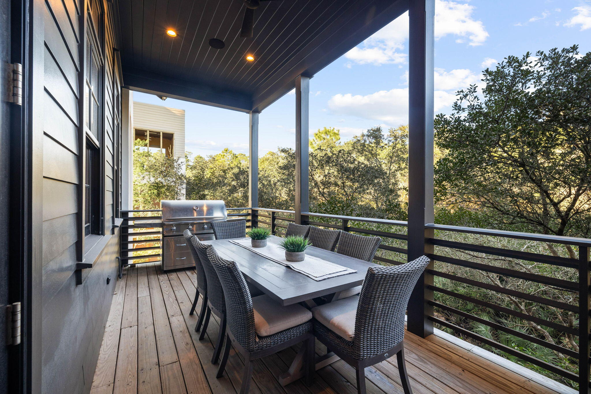 RETREAT THE - Residential