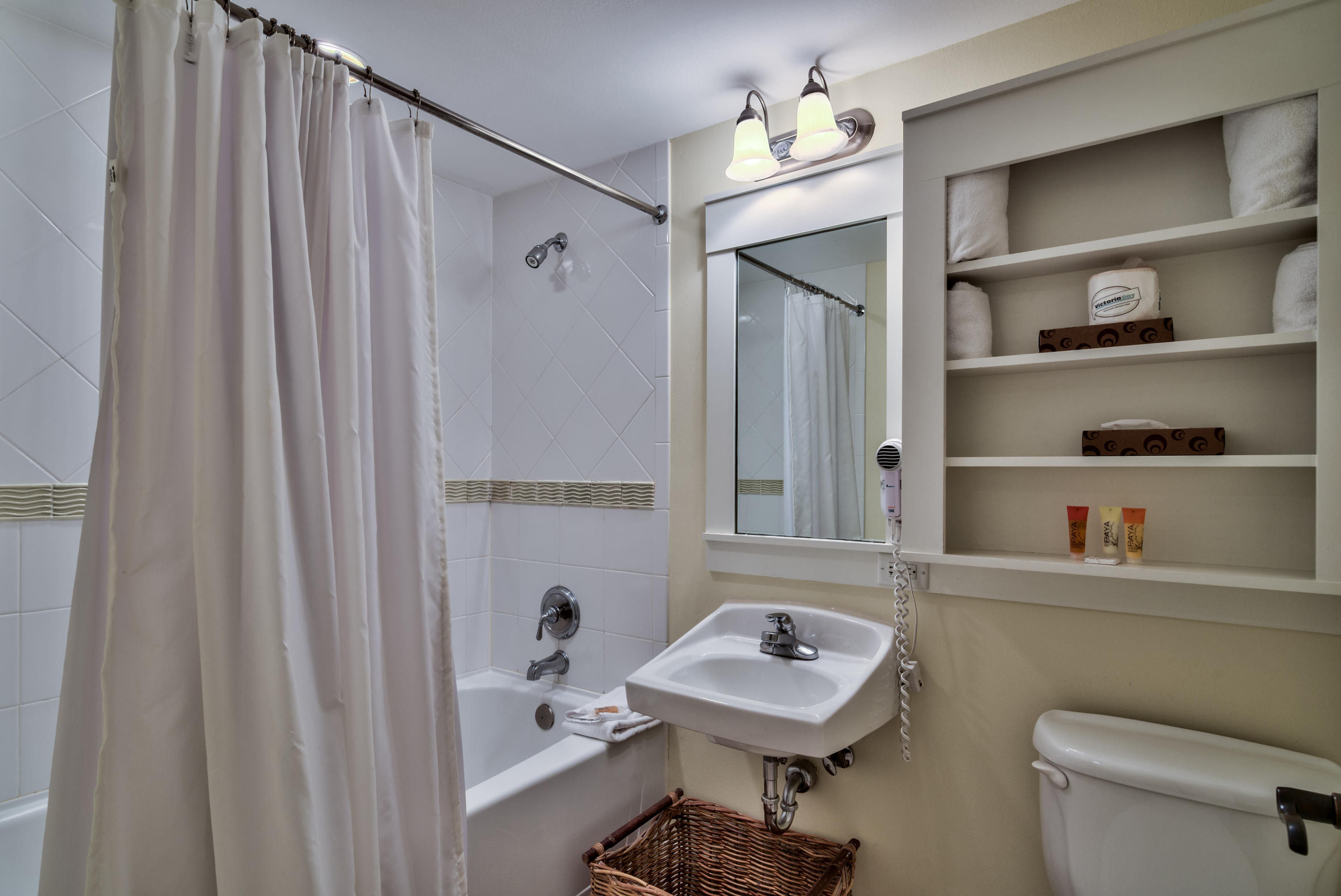 PILOT HOUSE - Residential