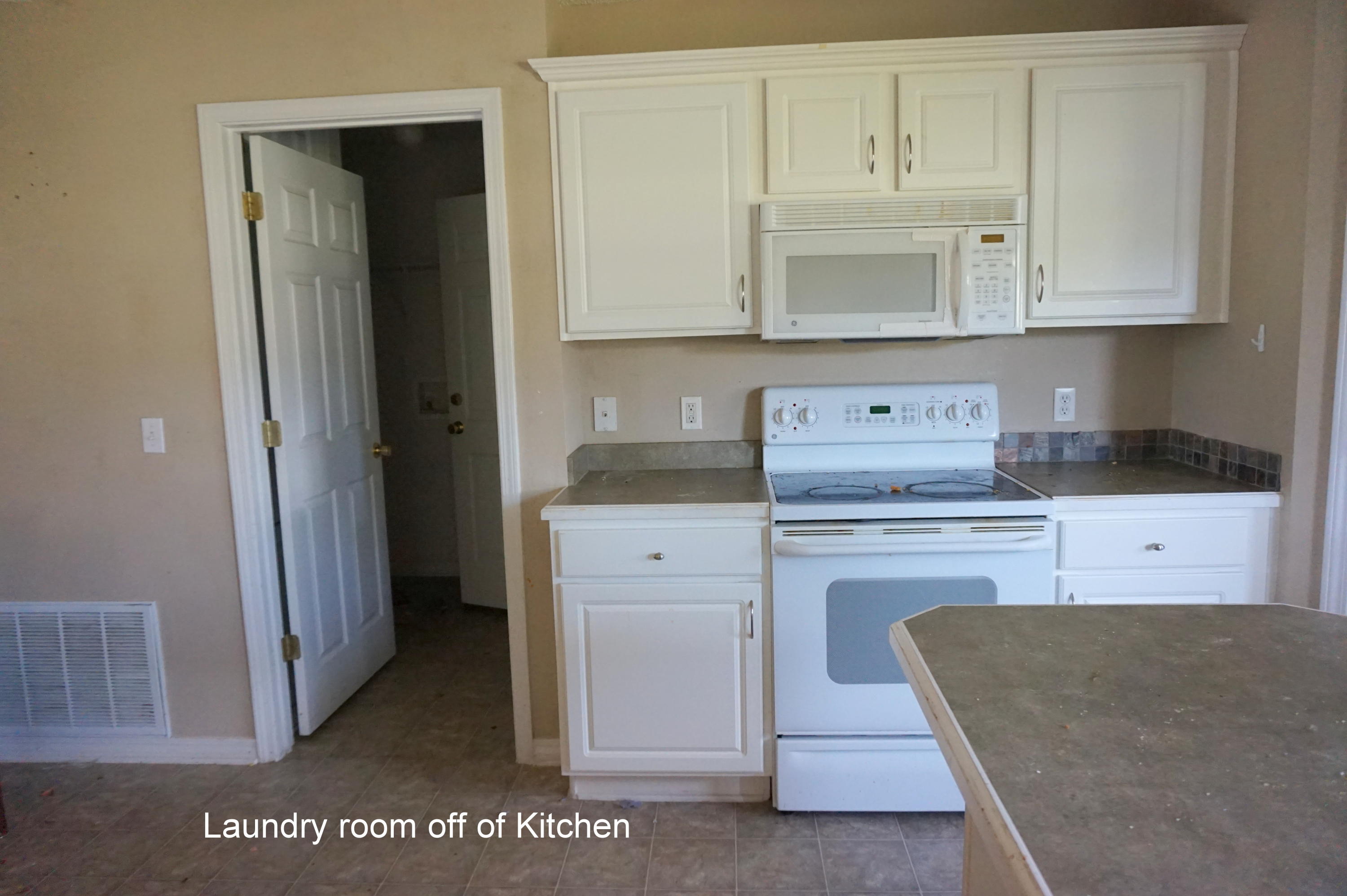 COUNTRYVIEW ESTATES 10TH ADDN - Residential