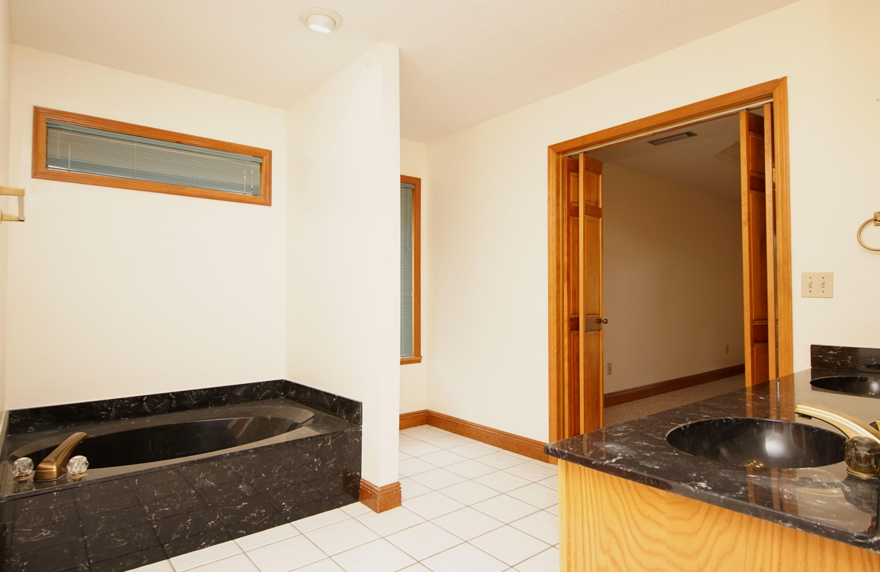 BLUEWATER BAY - Residential Lease