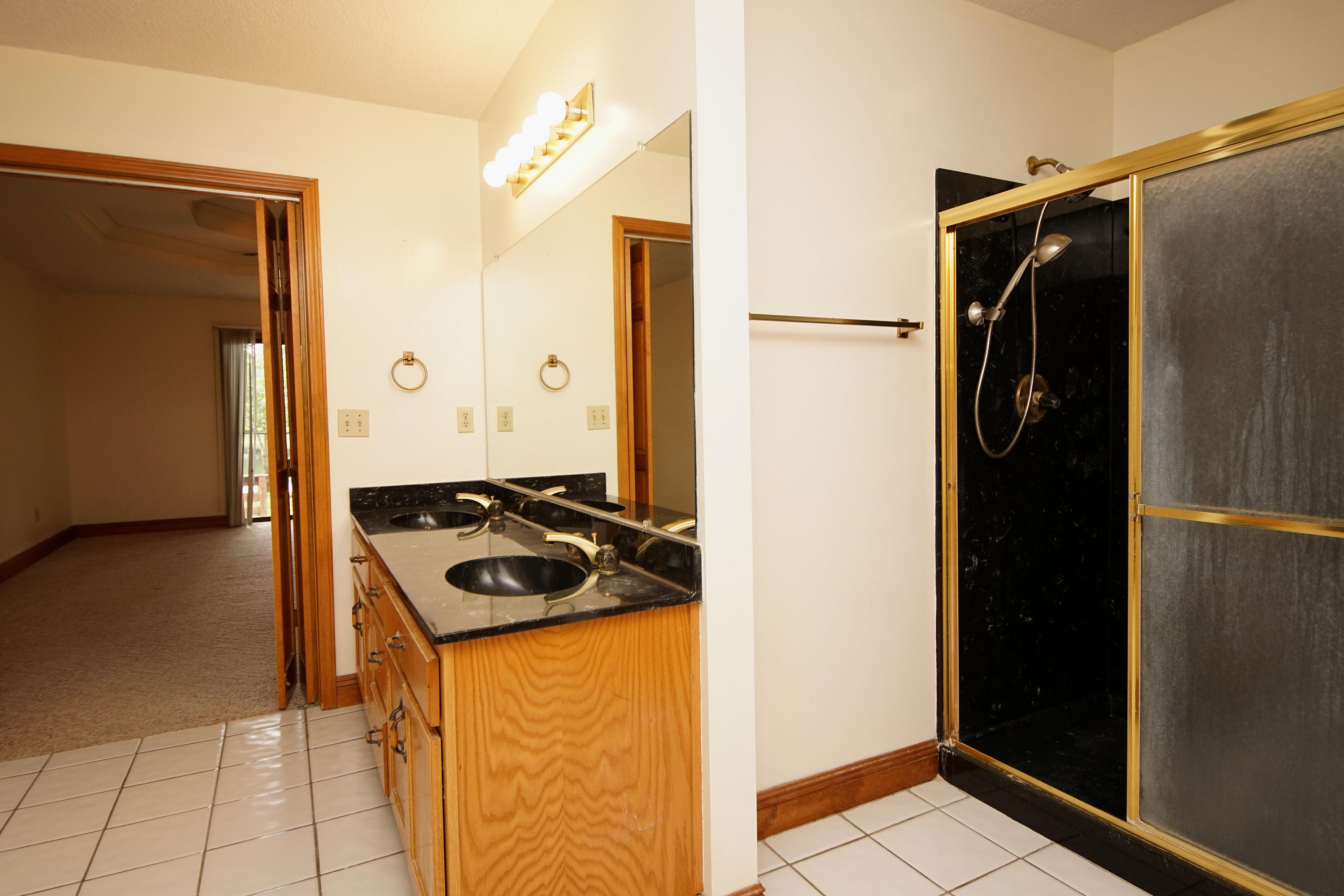 BLUEWATER BAY - Residential Lease