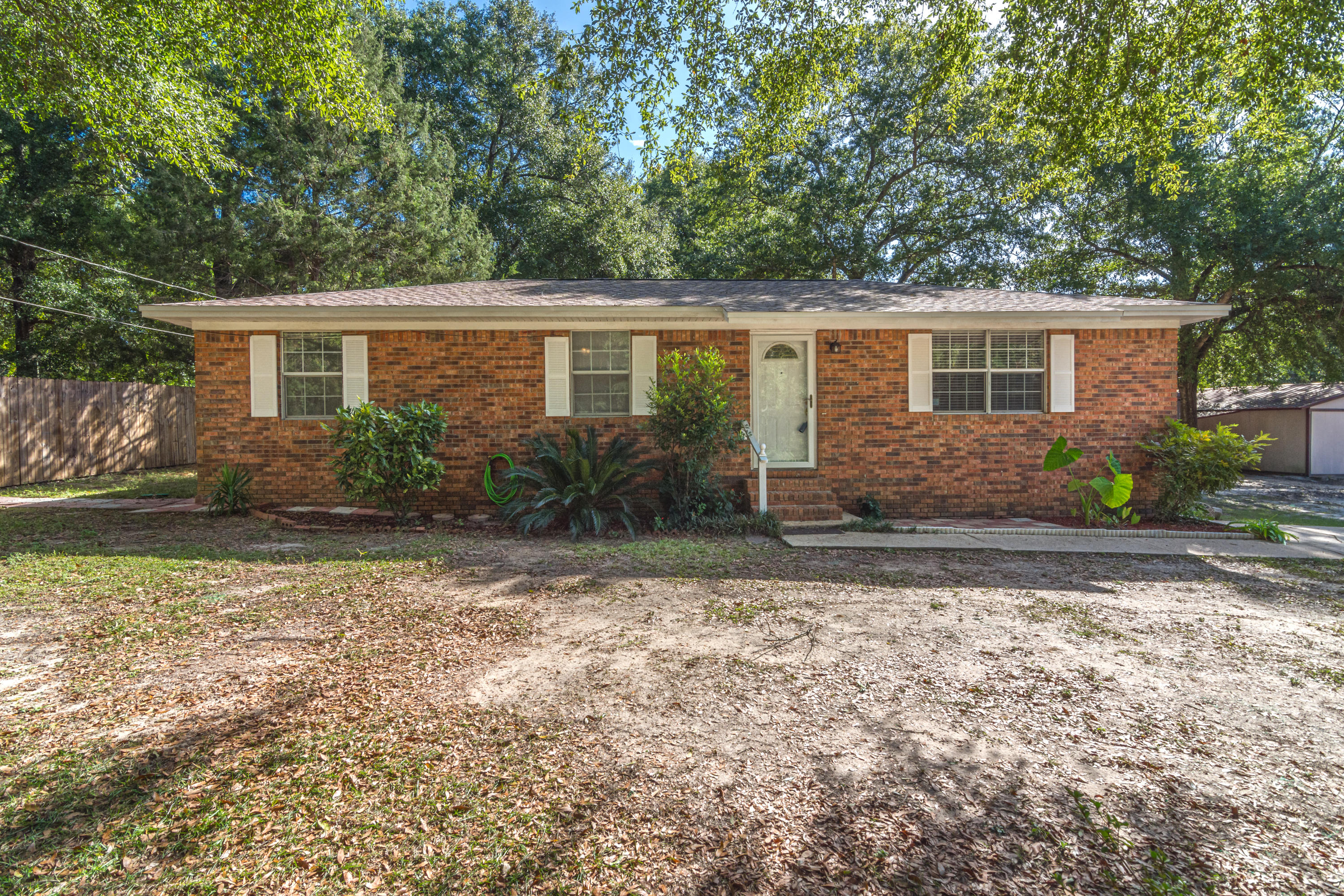 TOWN OF CRESTVIEW - Residential