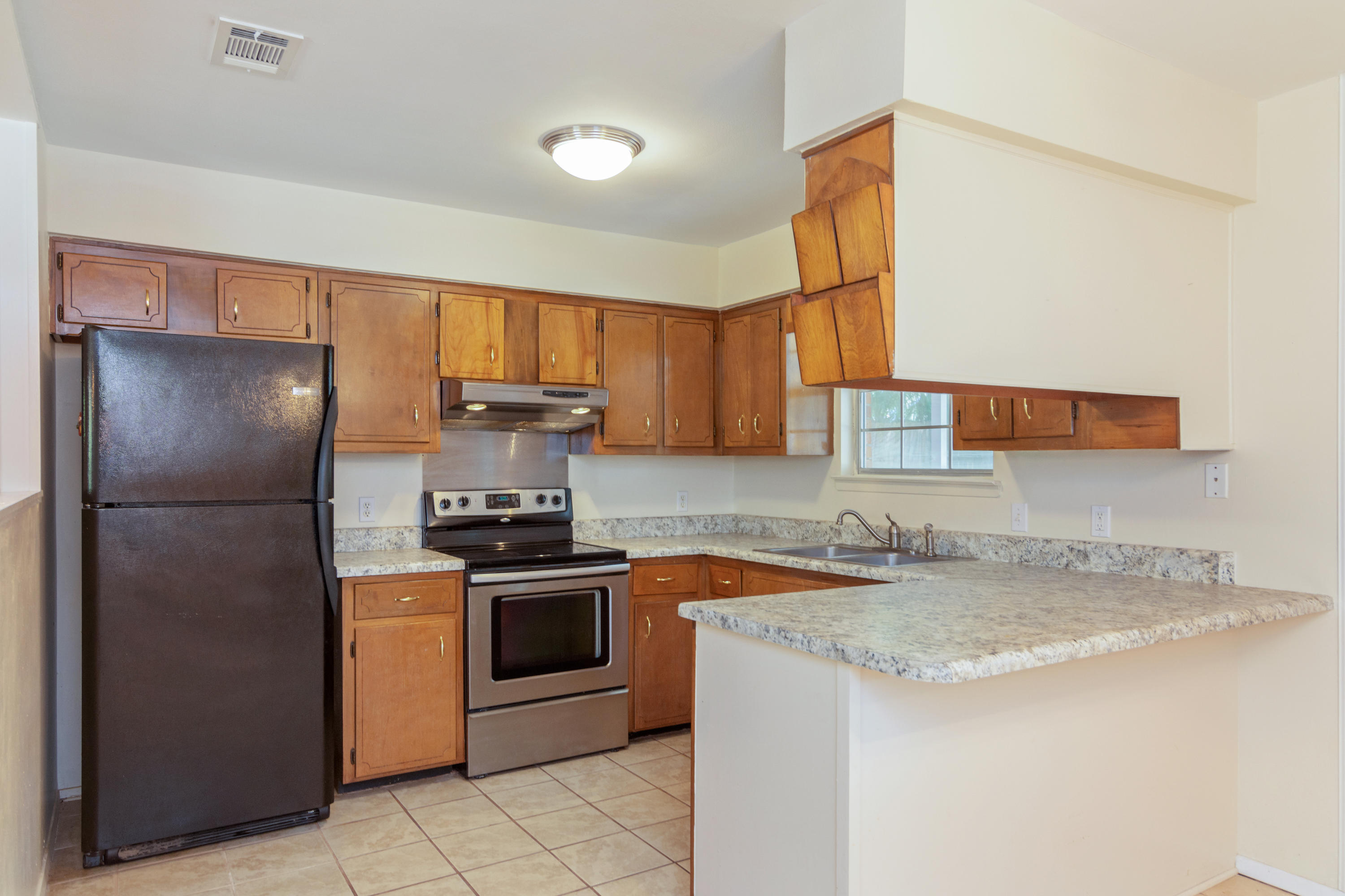 TOWN OF CRESTVIEW - Residential