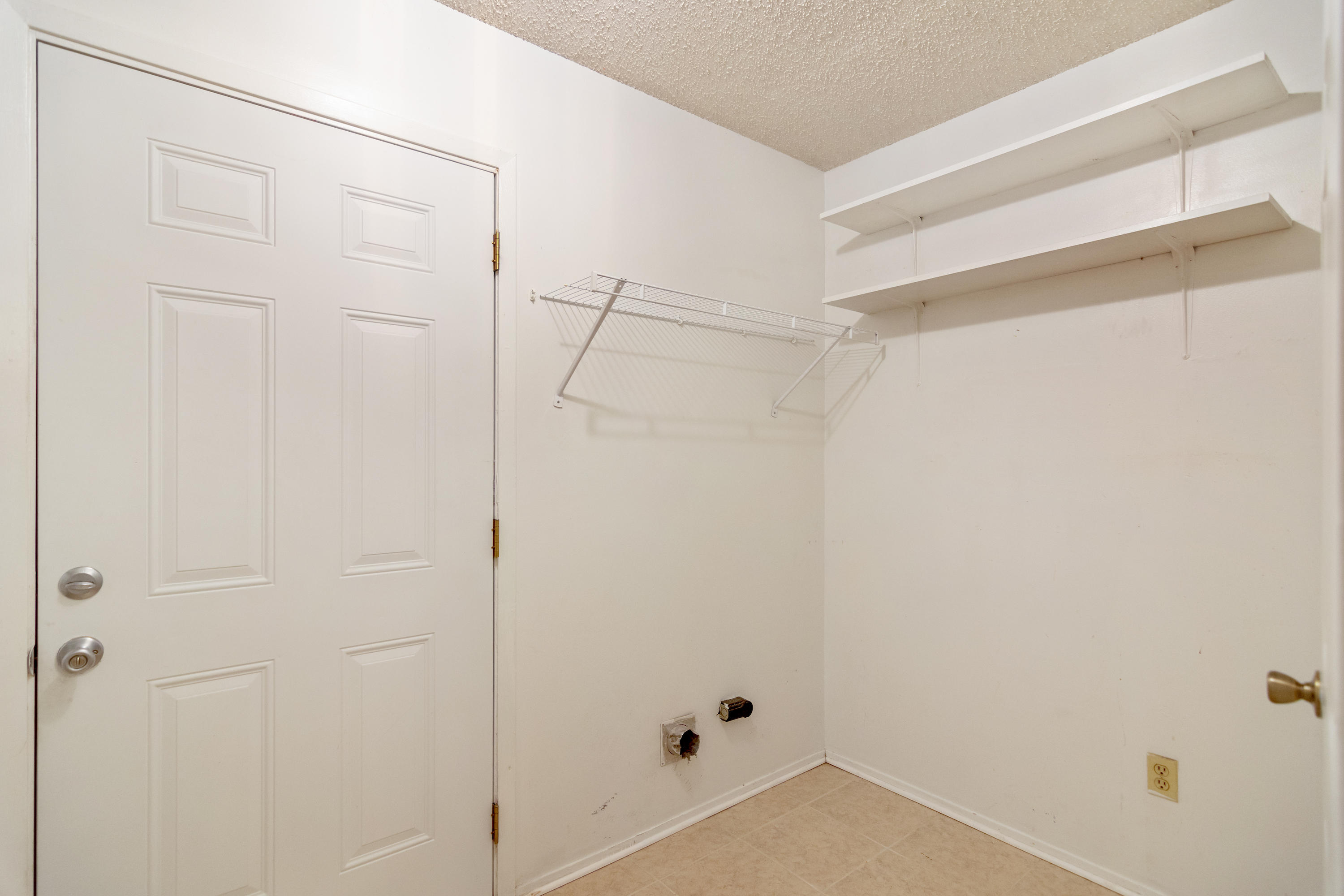 TOWN OF CRESTVIEW - Residential