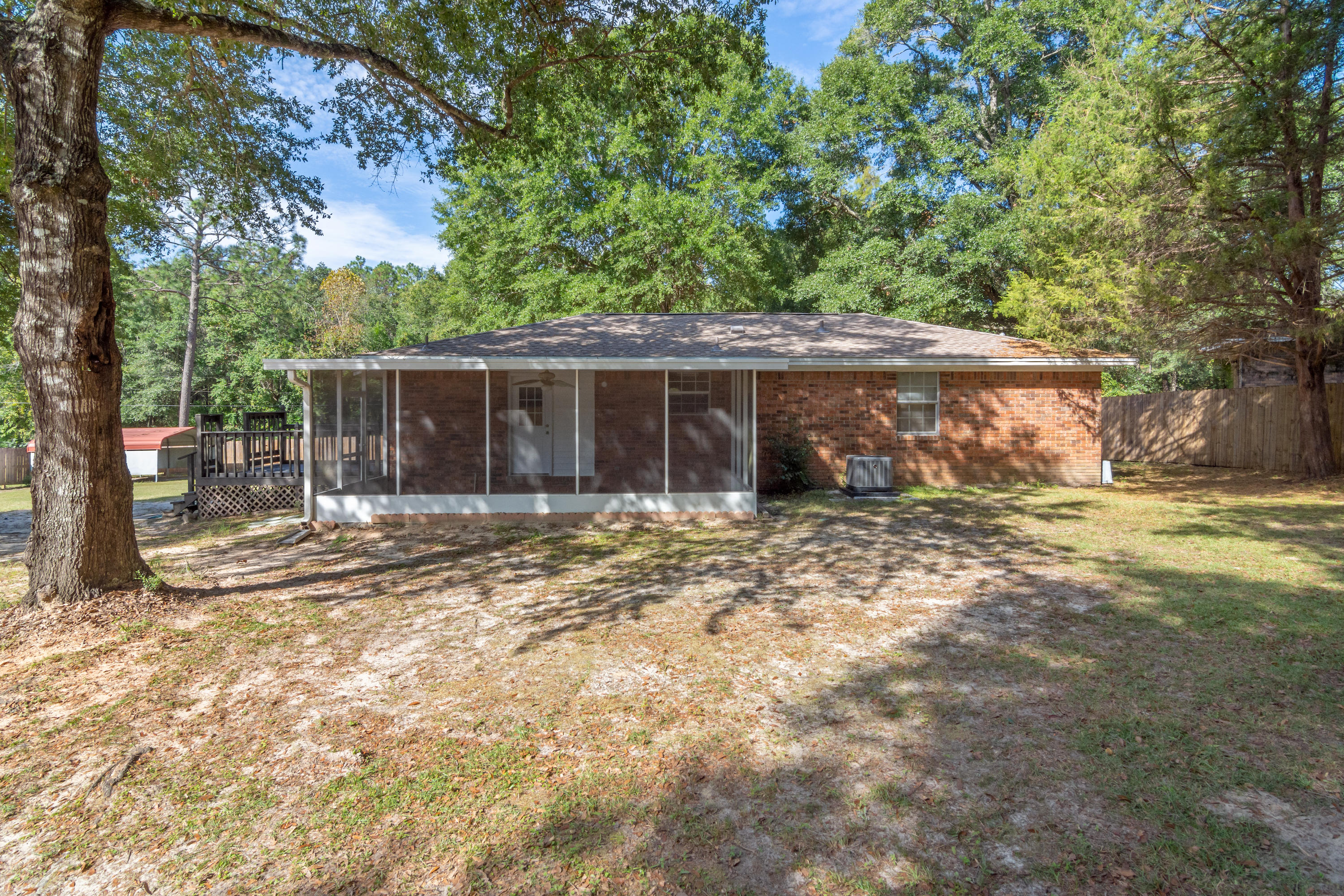 TOWN OF CRESTVIEW - Residential