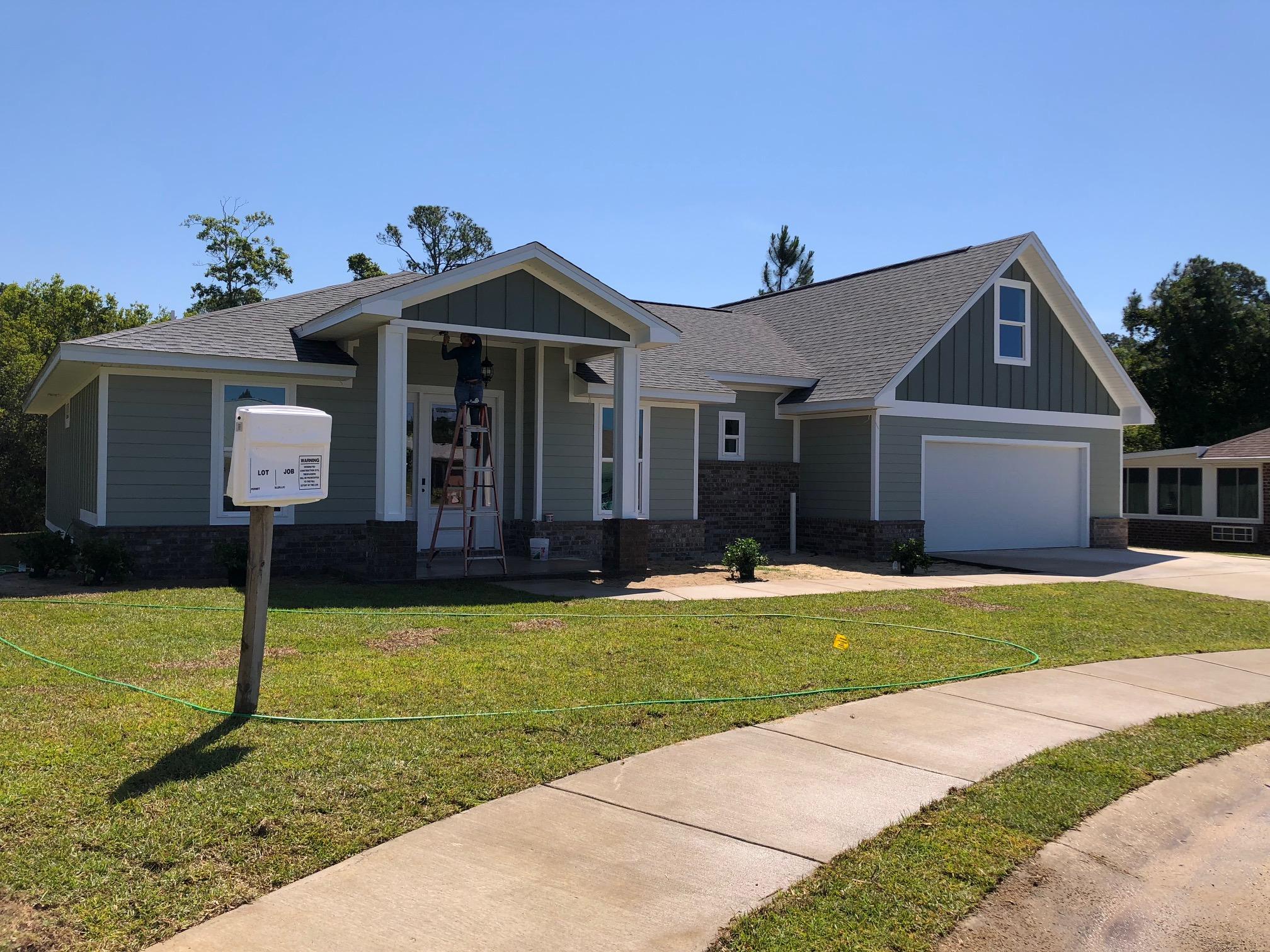 LIGHTHOUSE POINTE - Residential