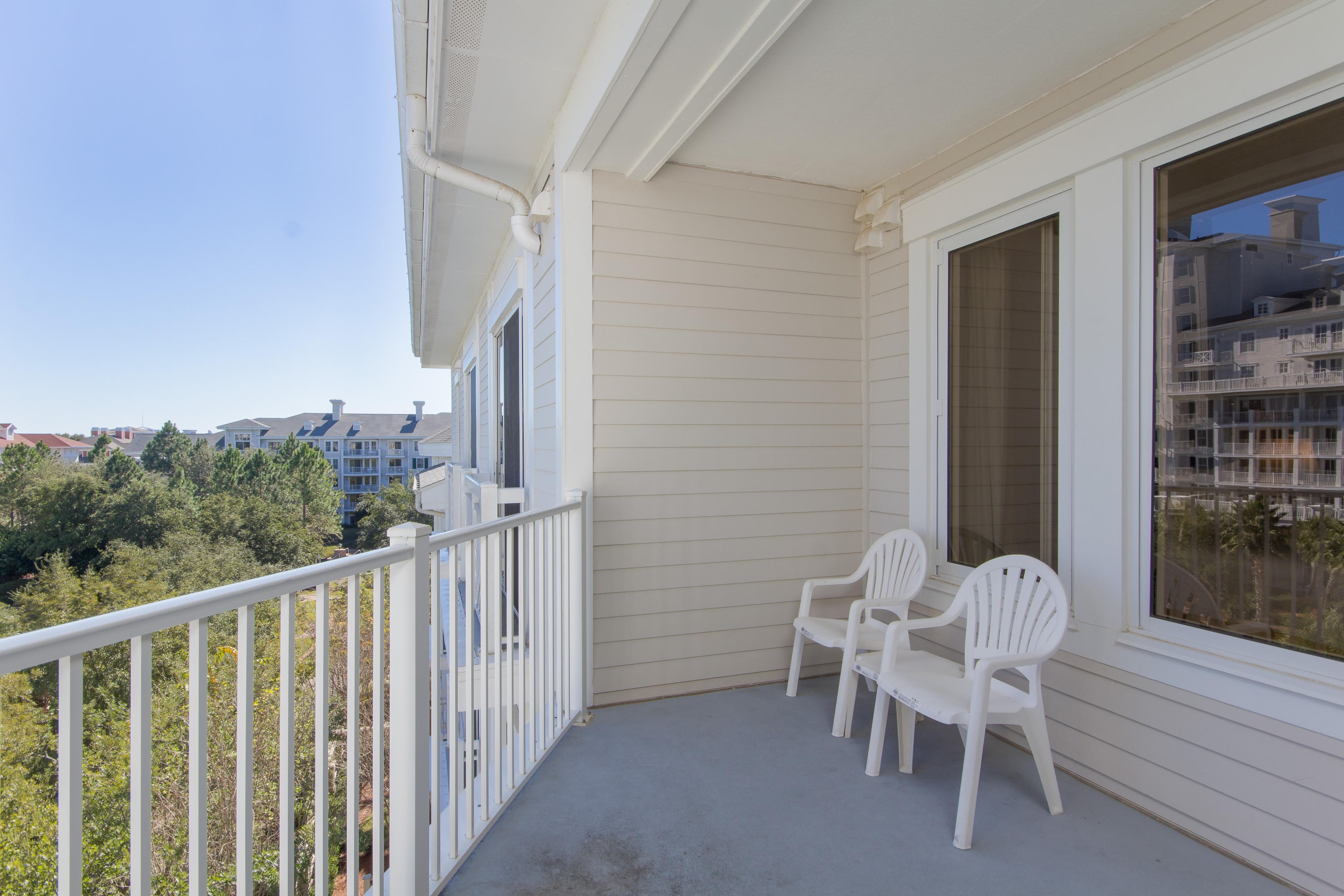 BAHIA CONDO - Residential