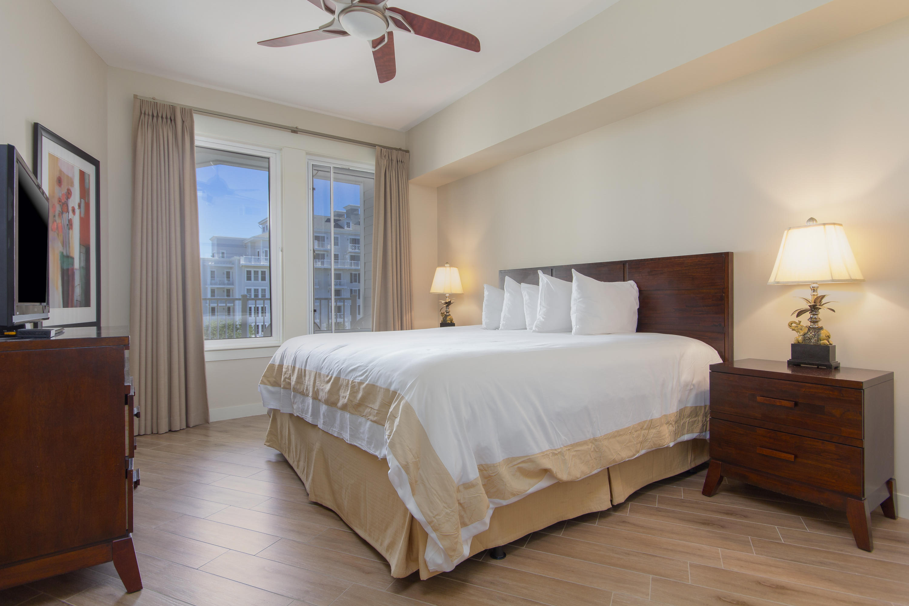 BAHIA CONDO - Residential