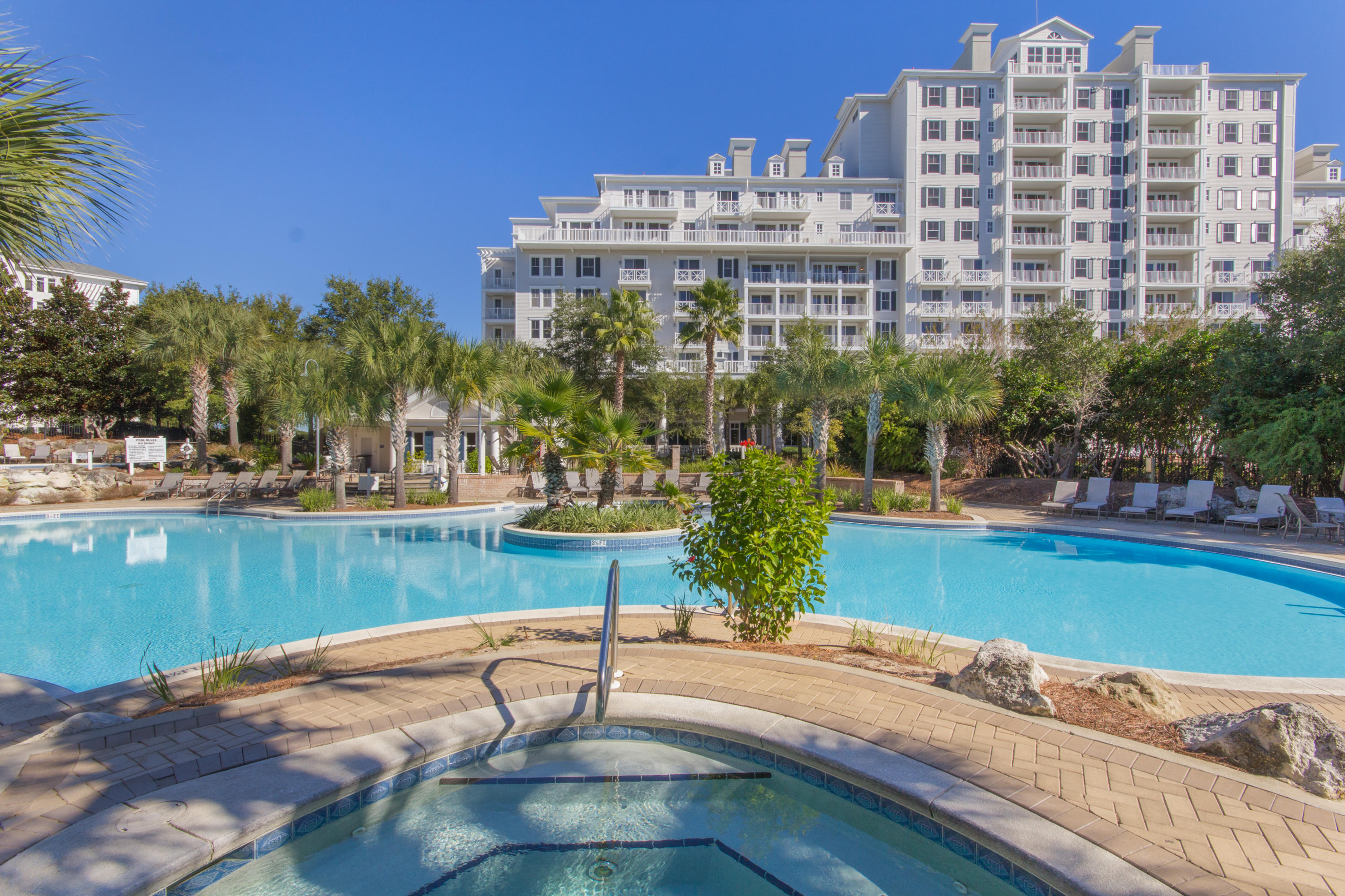 BAHIA CONDO - Residential