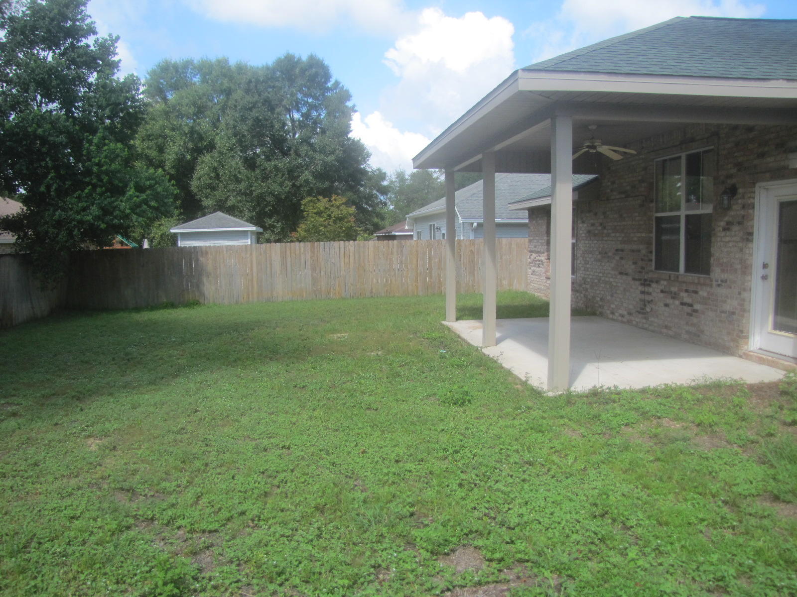 TRAILWOOD ESTATES - Residential Lease