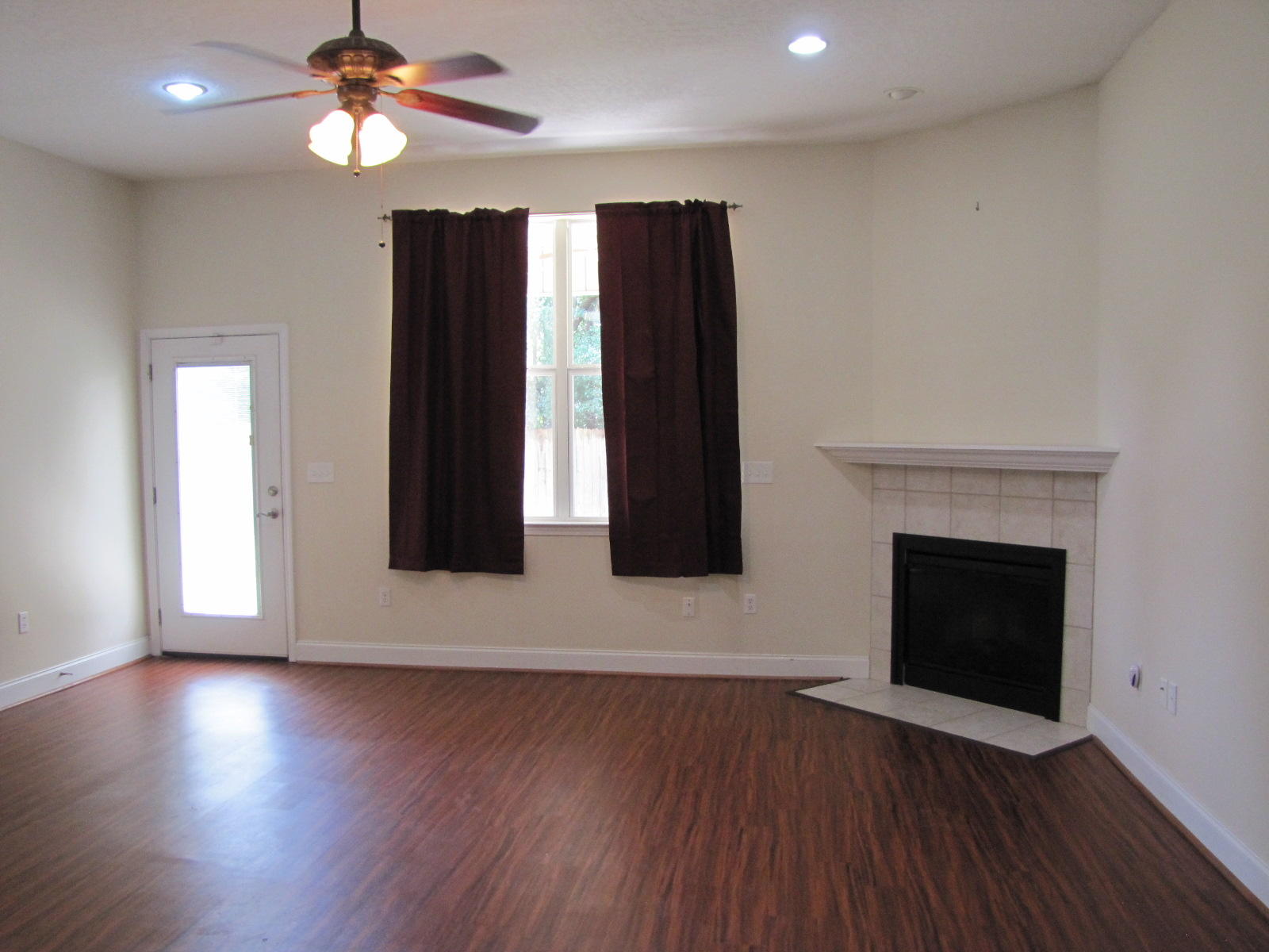 TRAILWOOD ESTATES - Residential Lease