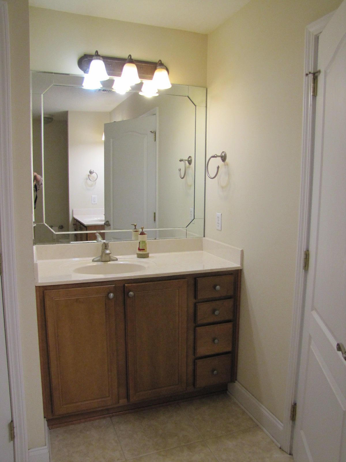 TRAILWOOD ESTATES - Residential Lease