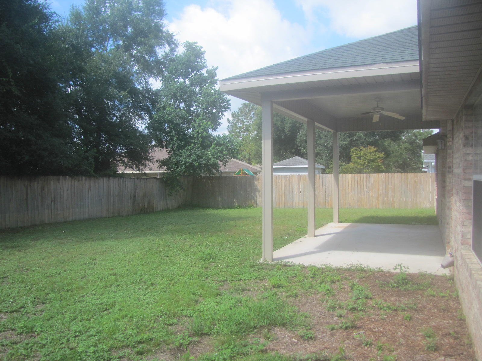 TRAILWOOD ESTATES - Residential Lease