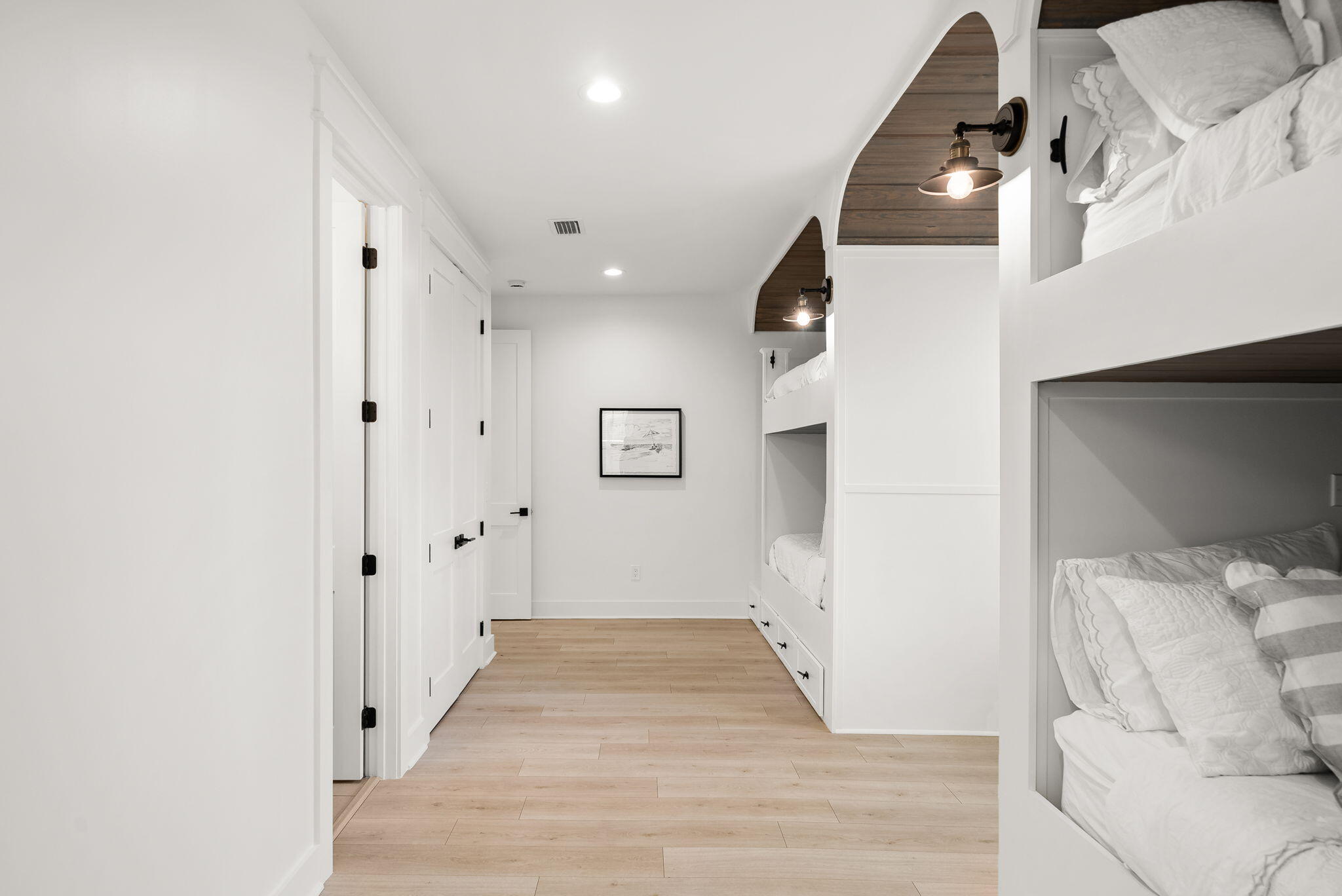 TREETOP VILLAGE - Residential