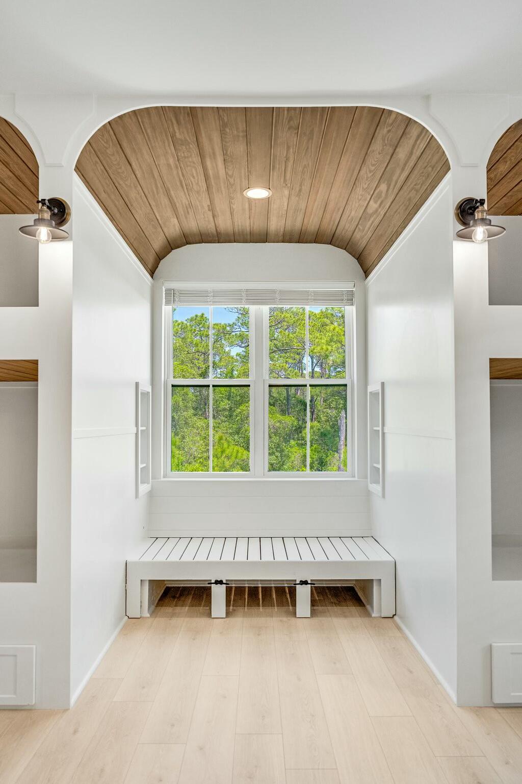 TREETOP VILLAGE - Residential