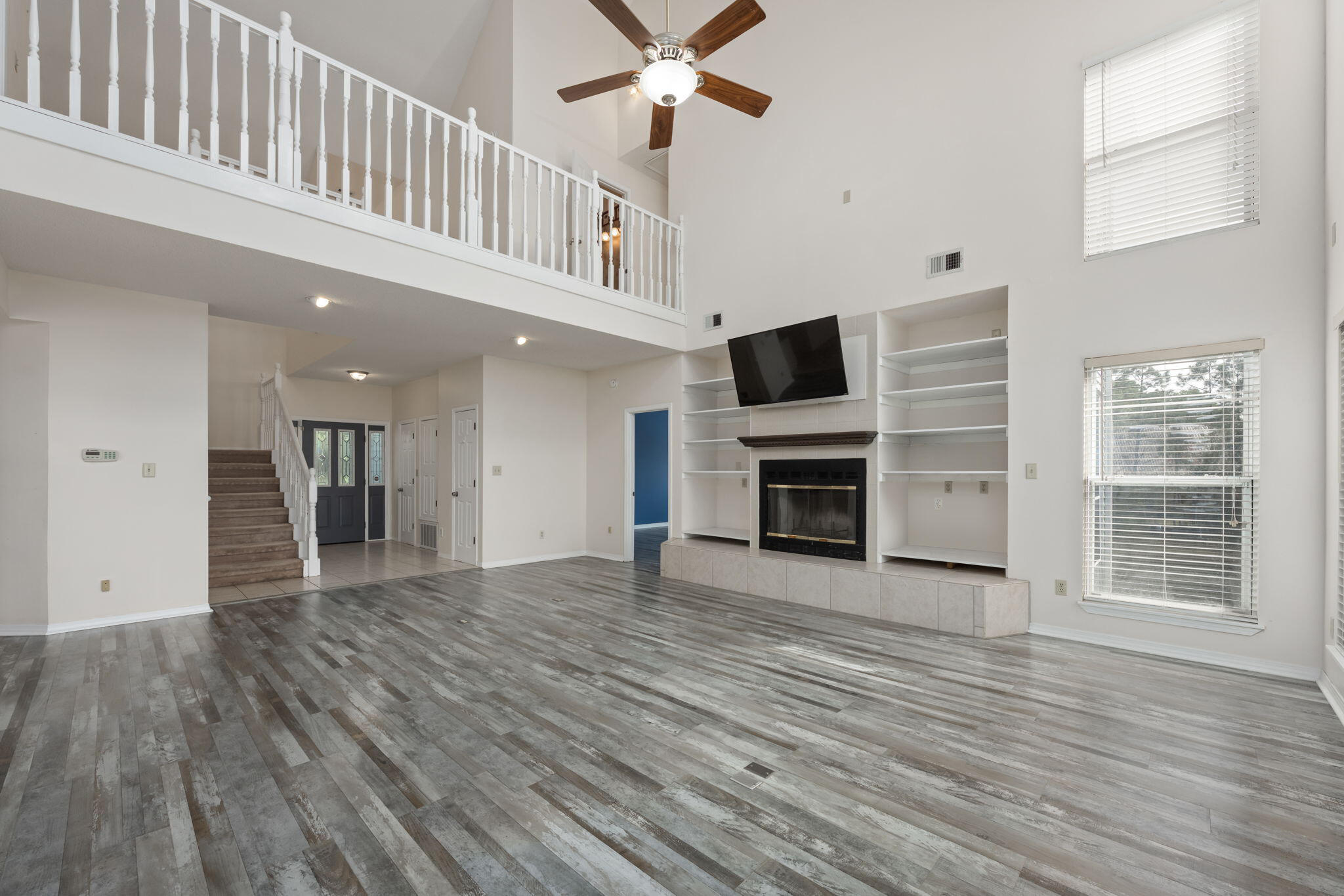 AVALON BEACH - Residential