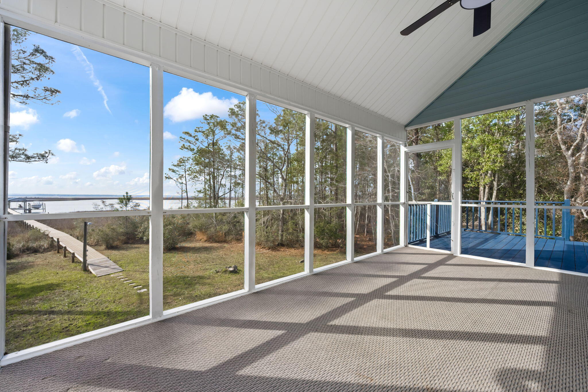 AVALON BEACH - Residential