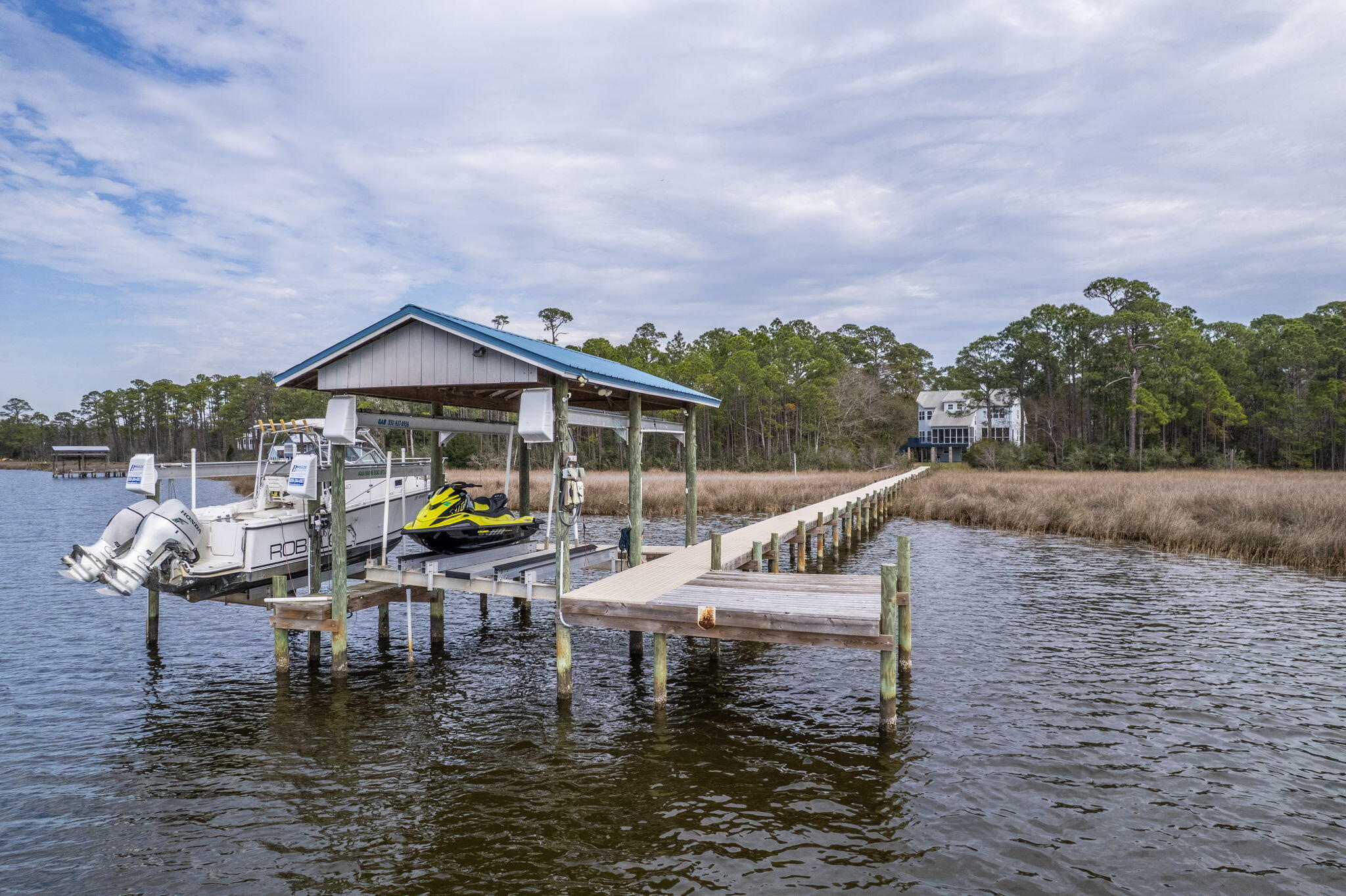 AVALON BEACH - Residential