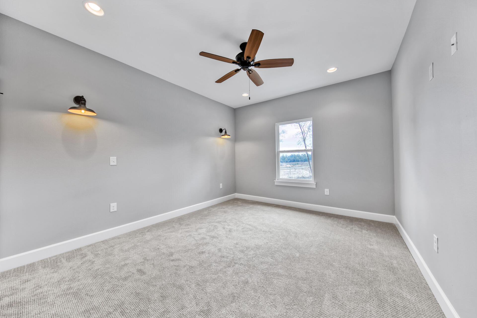 MOSSY OAKS - Residential