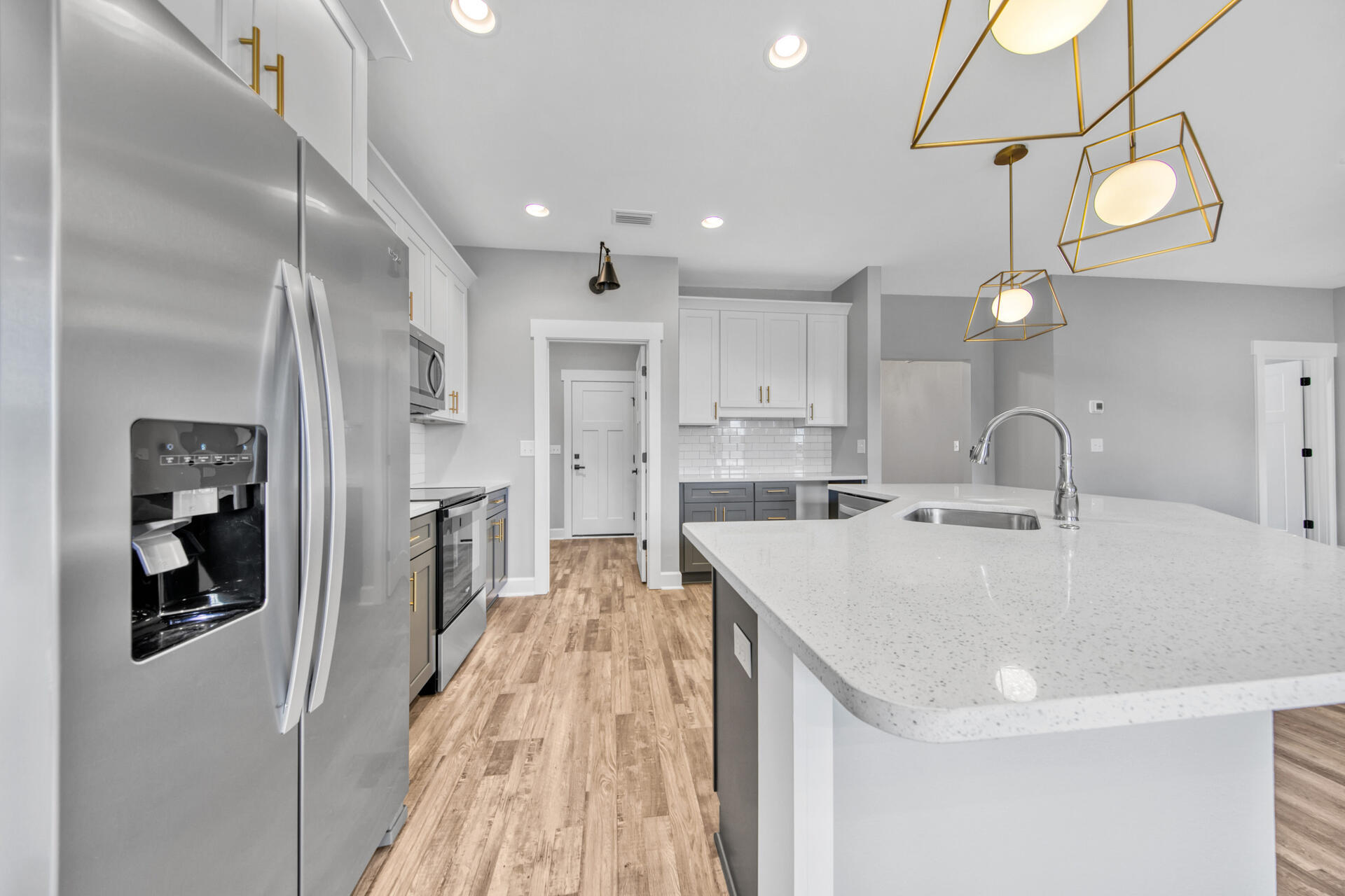 MOSSY OAKS - Residential