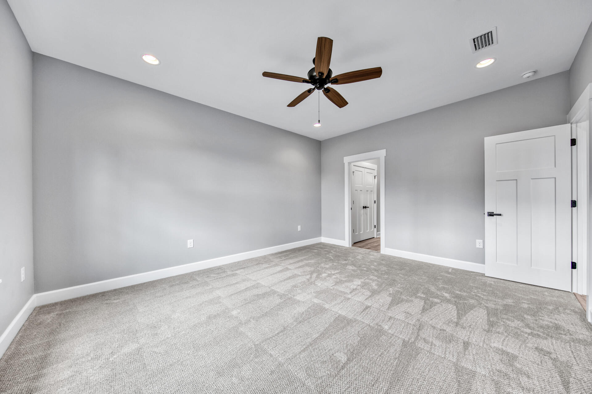 MOSSY OAKS - Residential