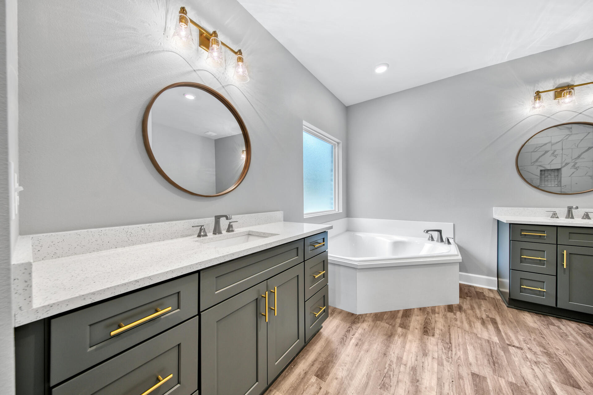 MOSSY OAKS - Residential