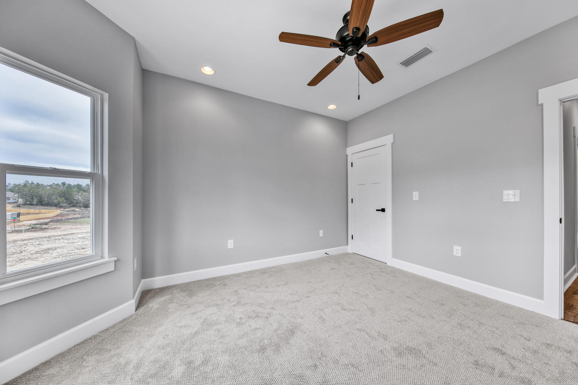 MOSSY OAKS - Residential