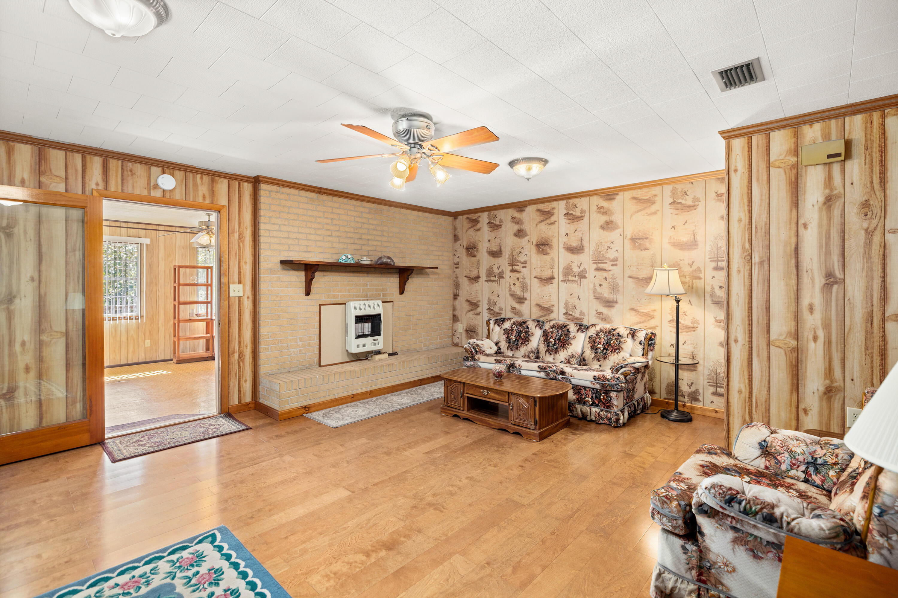 NO RECORDED SUBDIVISION - Residential