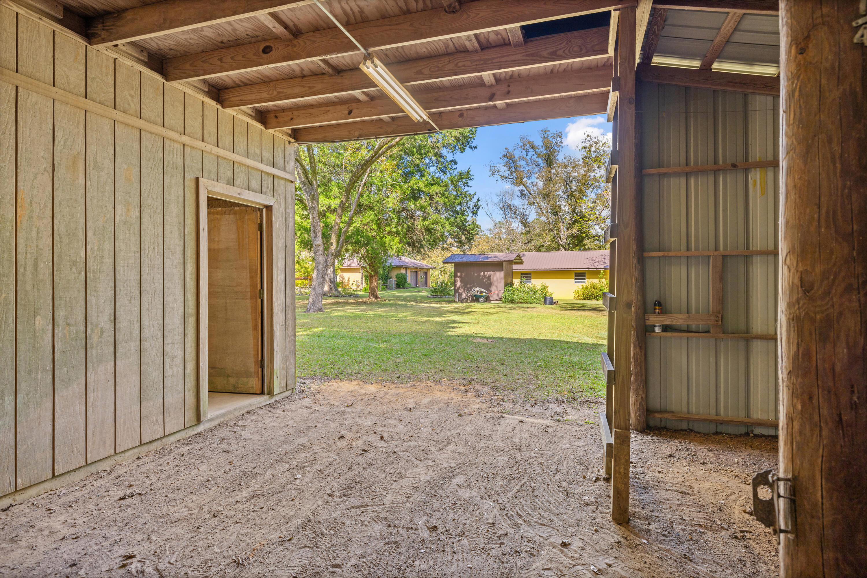 NO RECORDED SUBDIVISION - Residential