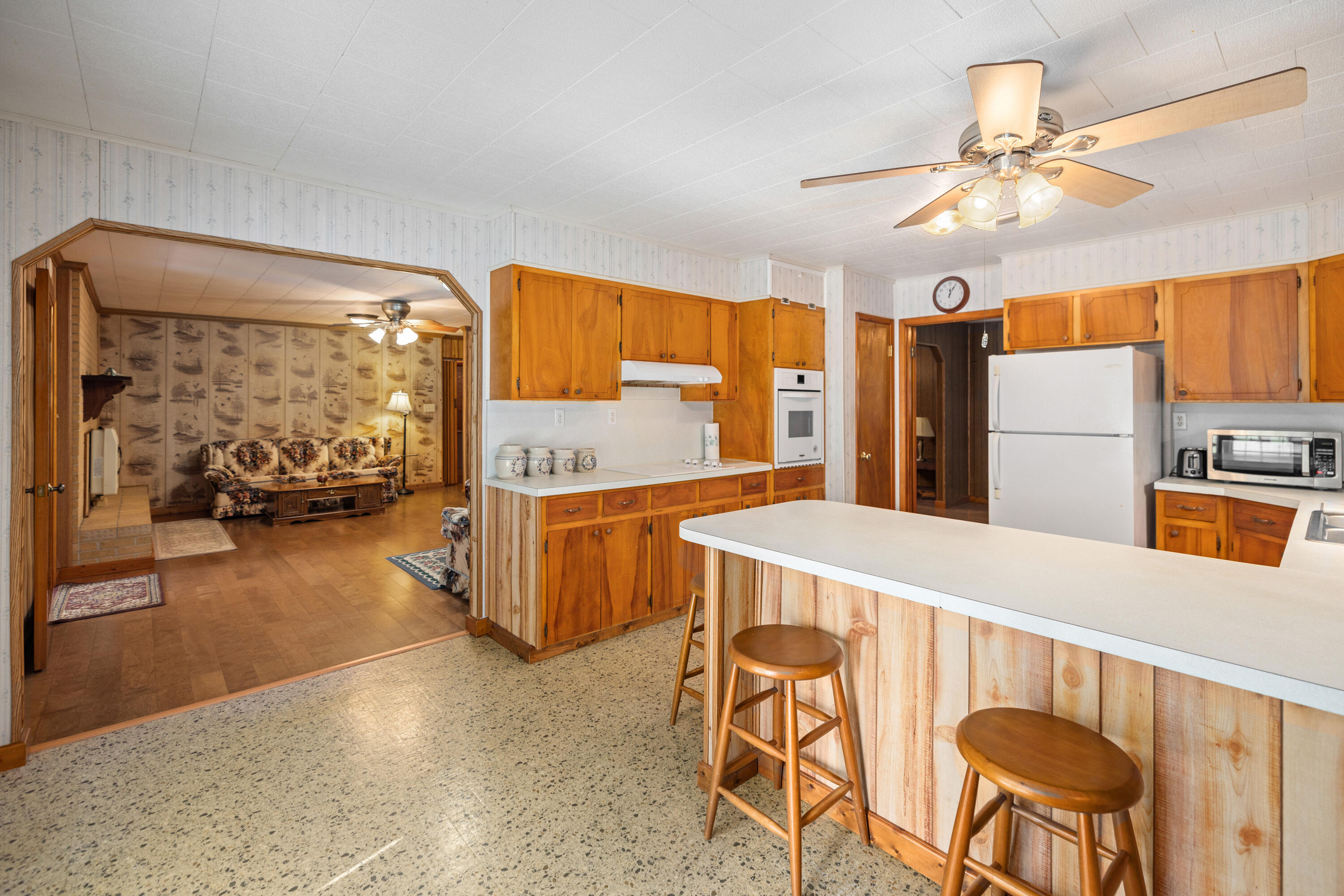 NO RECORDED SUBDIVISION - Residential