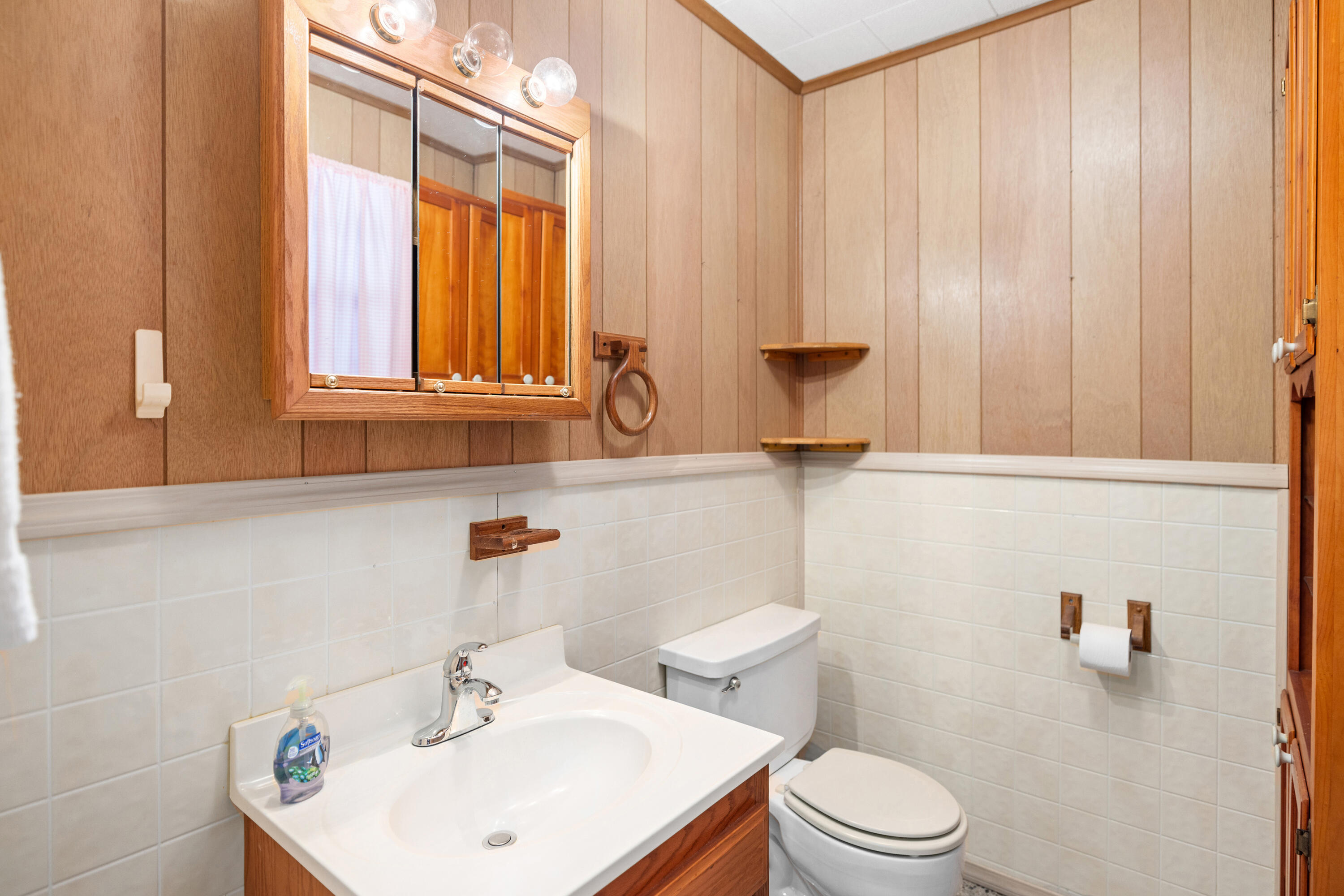 NO RECORDED SUBDIVISION - Residential