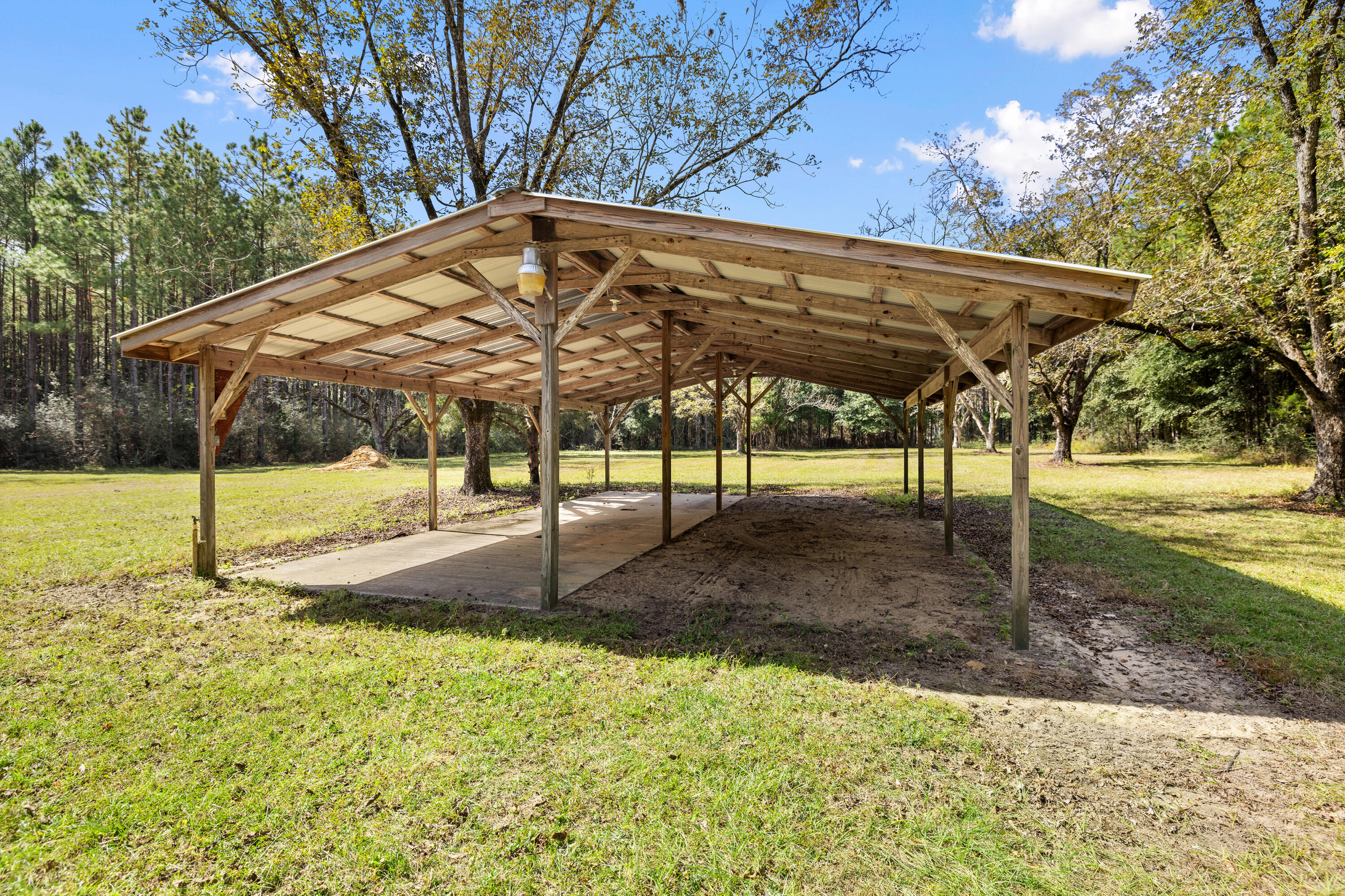 NO RECORDED SUBDIVISION - Residential