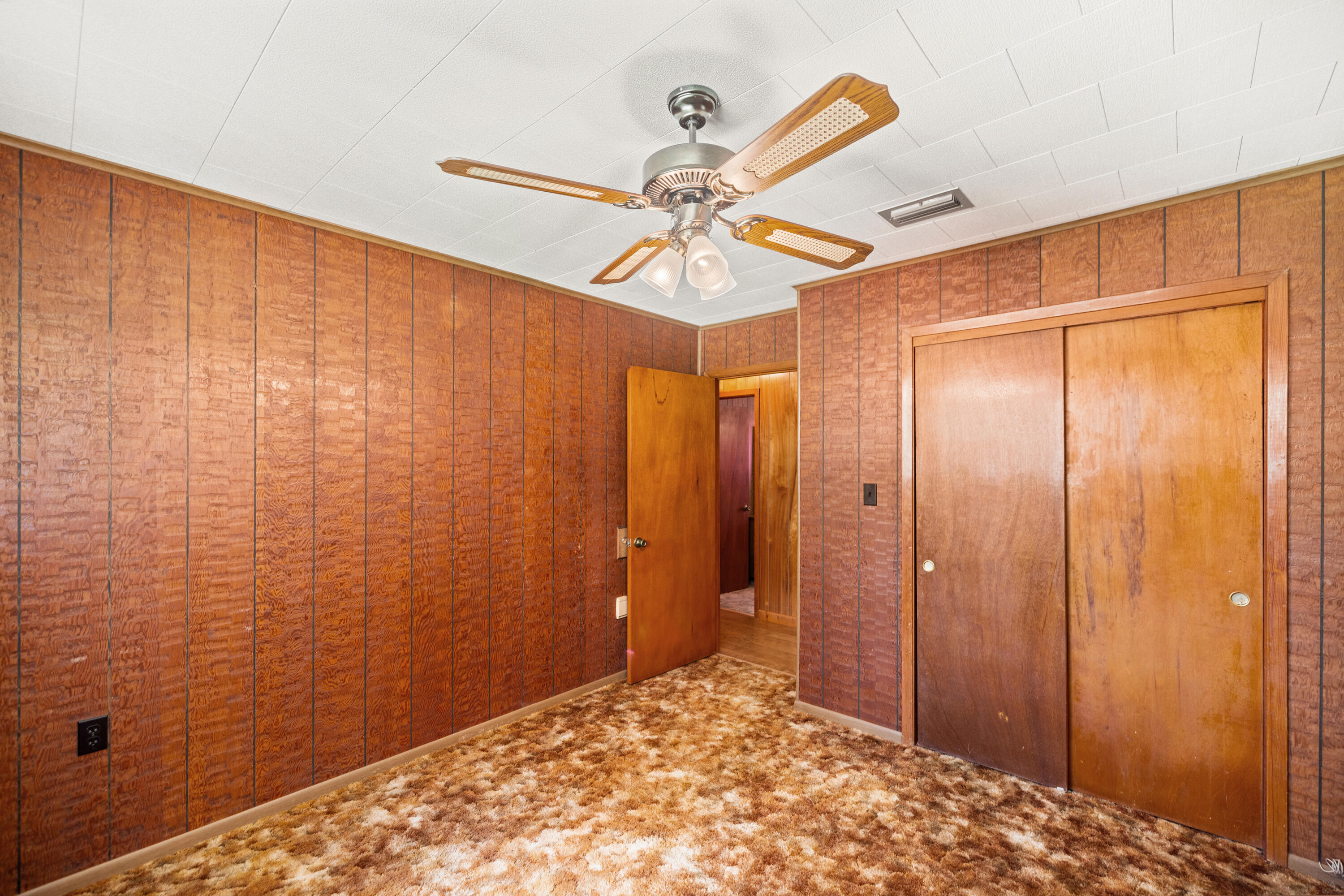 NO RECORDED SUBDIVISION - Residential