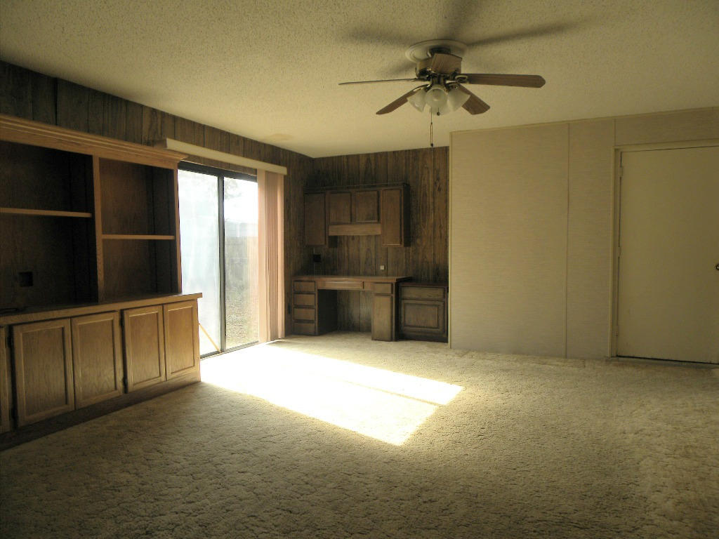 RACETRACK ROAD - Residential