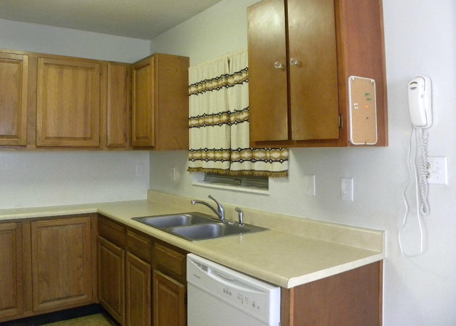 RACETRACK ROAD - Residential