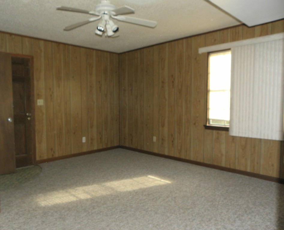 RACETRACK ROAD - Residential