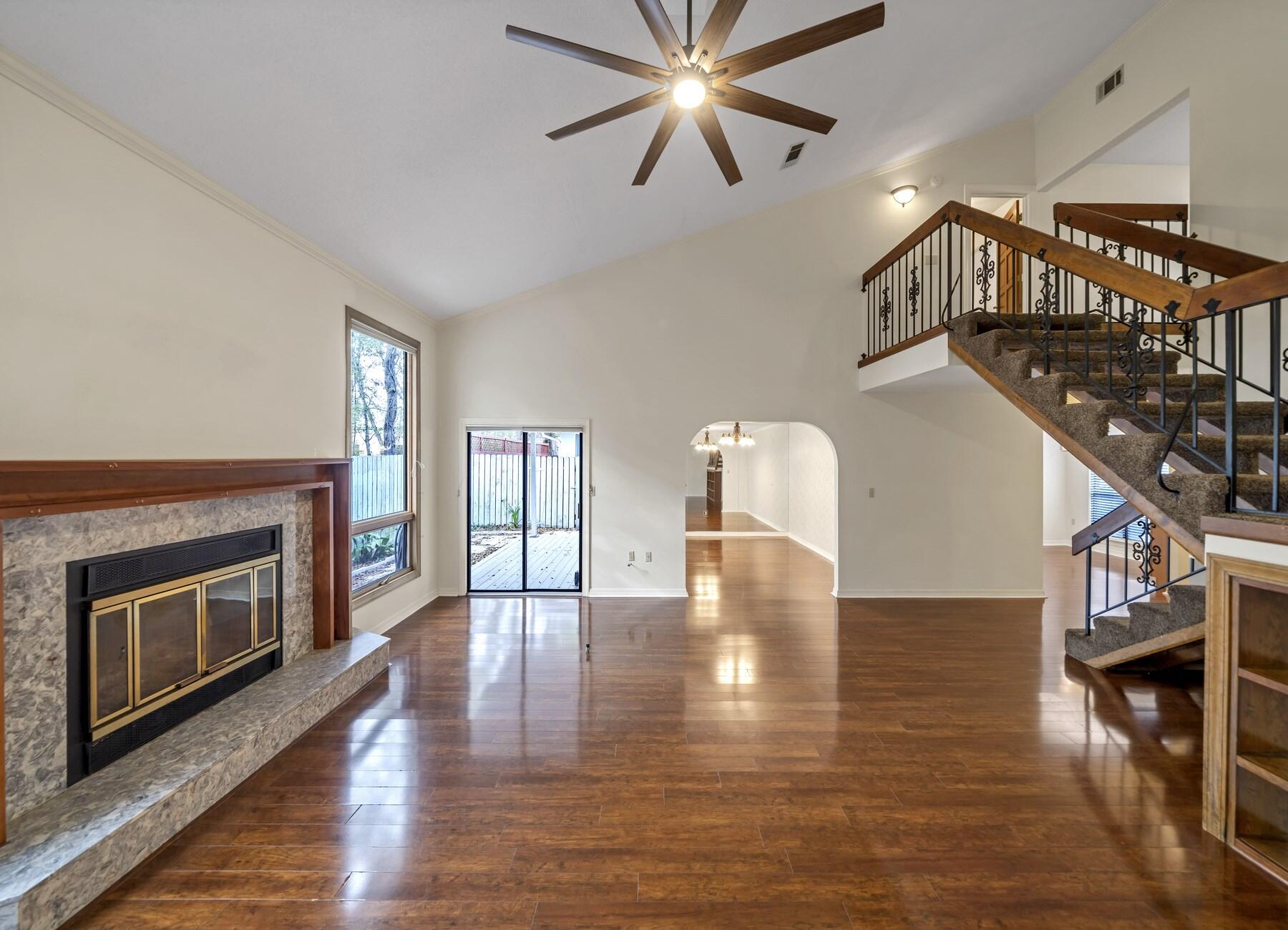 DONLABROOK GARDYNS - Residential